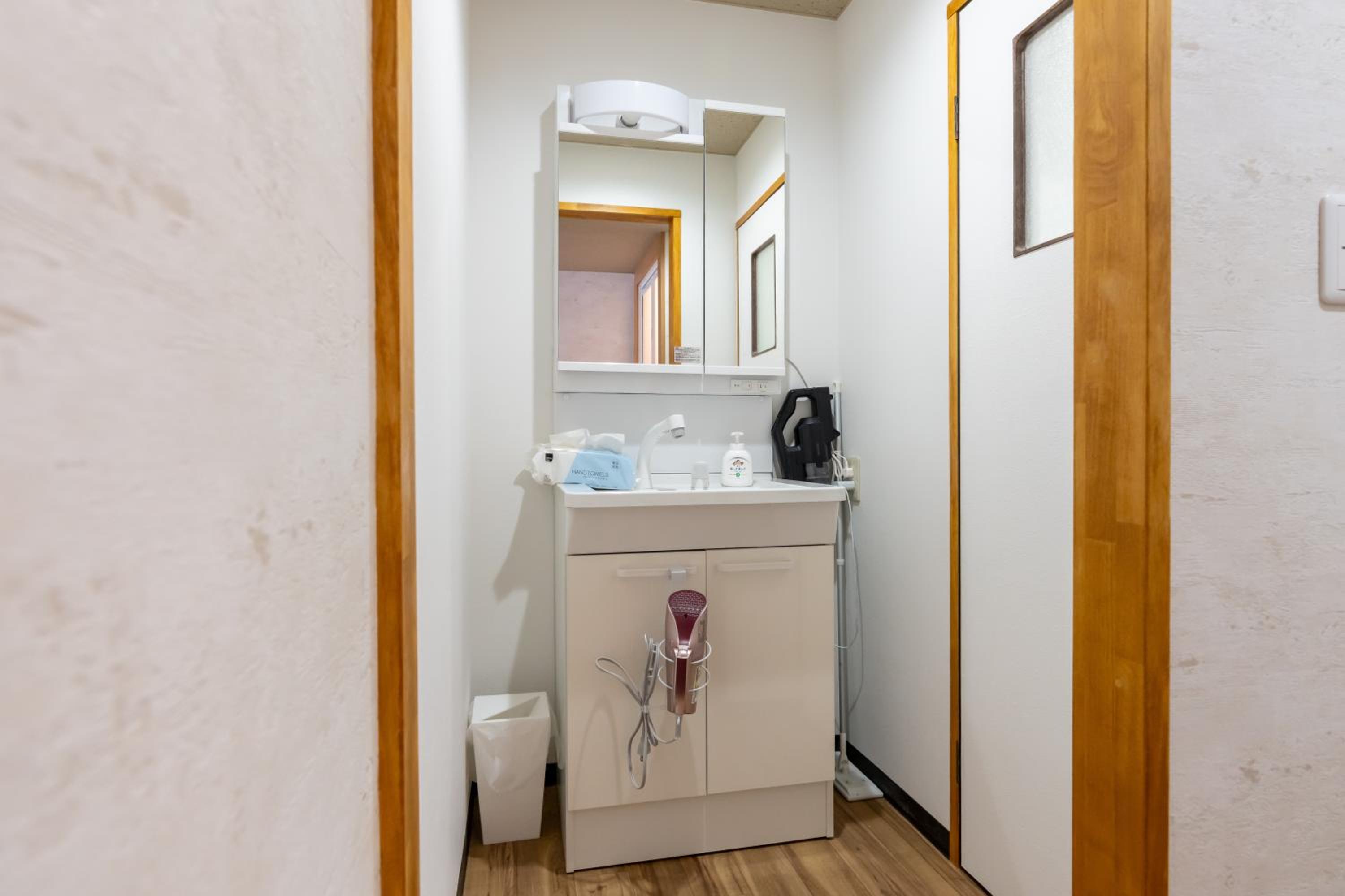 One-Bedroom Apartment - Photo 27
