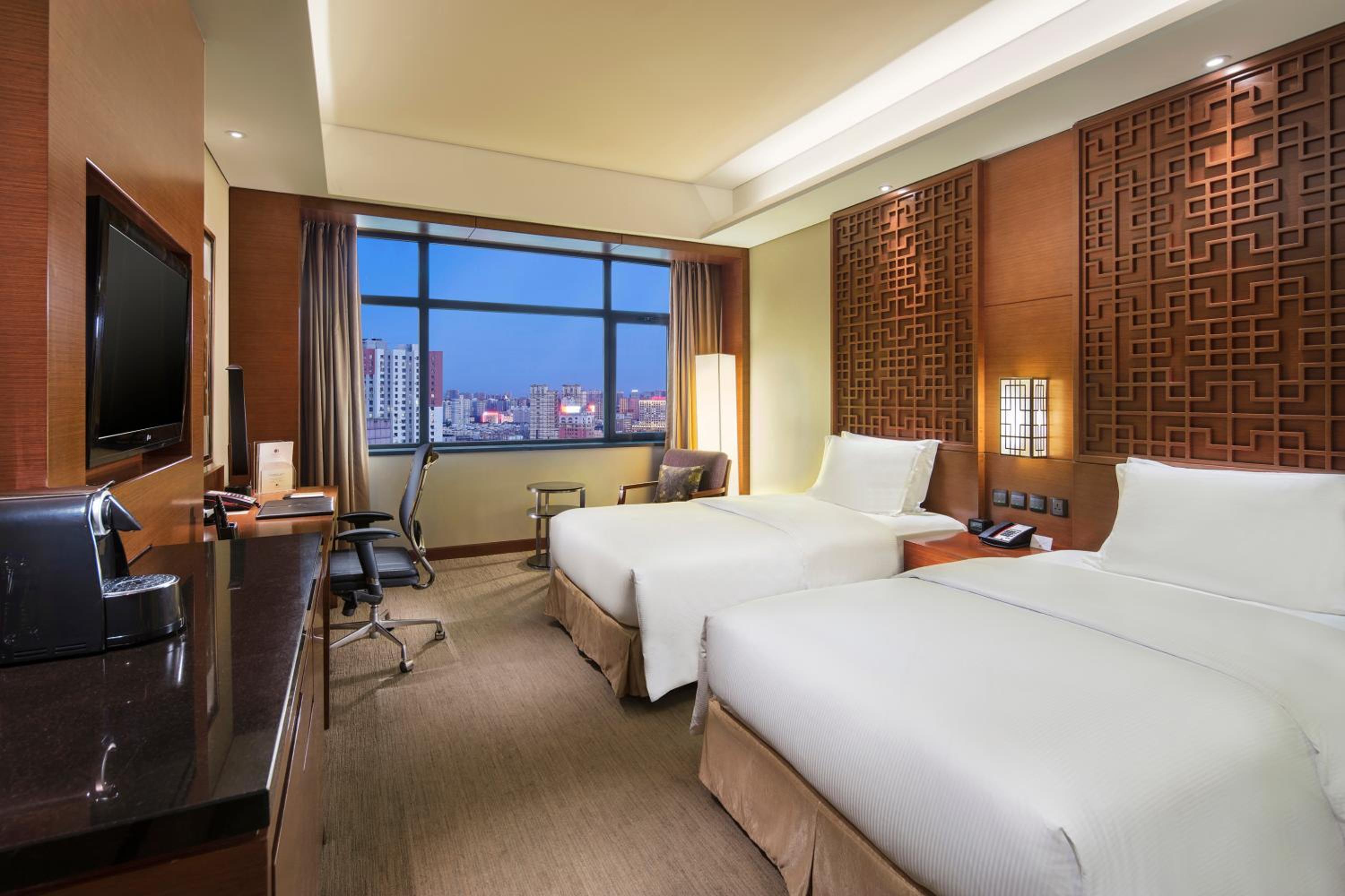 Business Twin Room - Photo 4