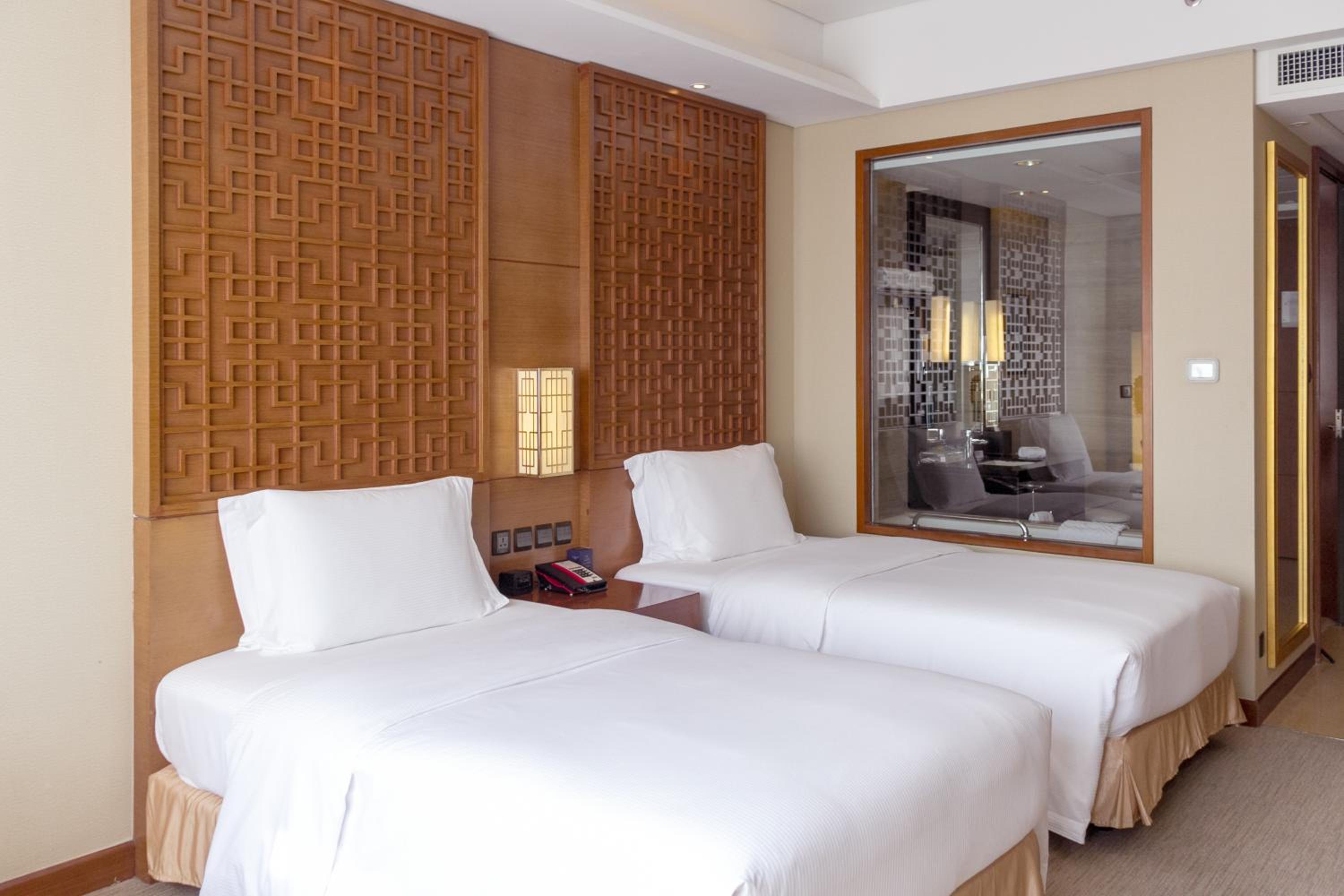 Business Twin Room - Photo 5