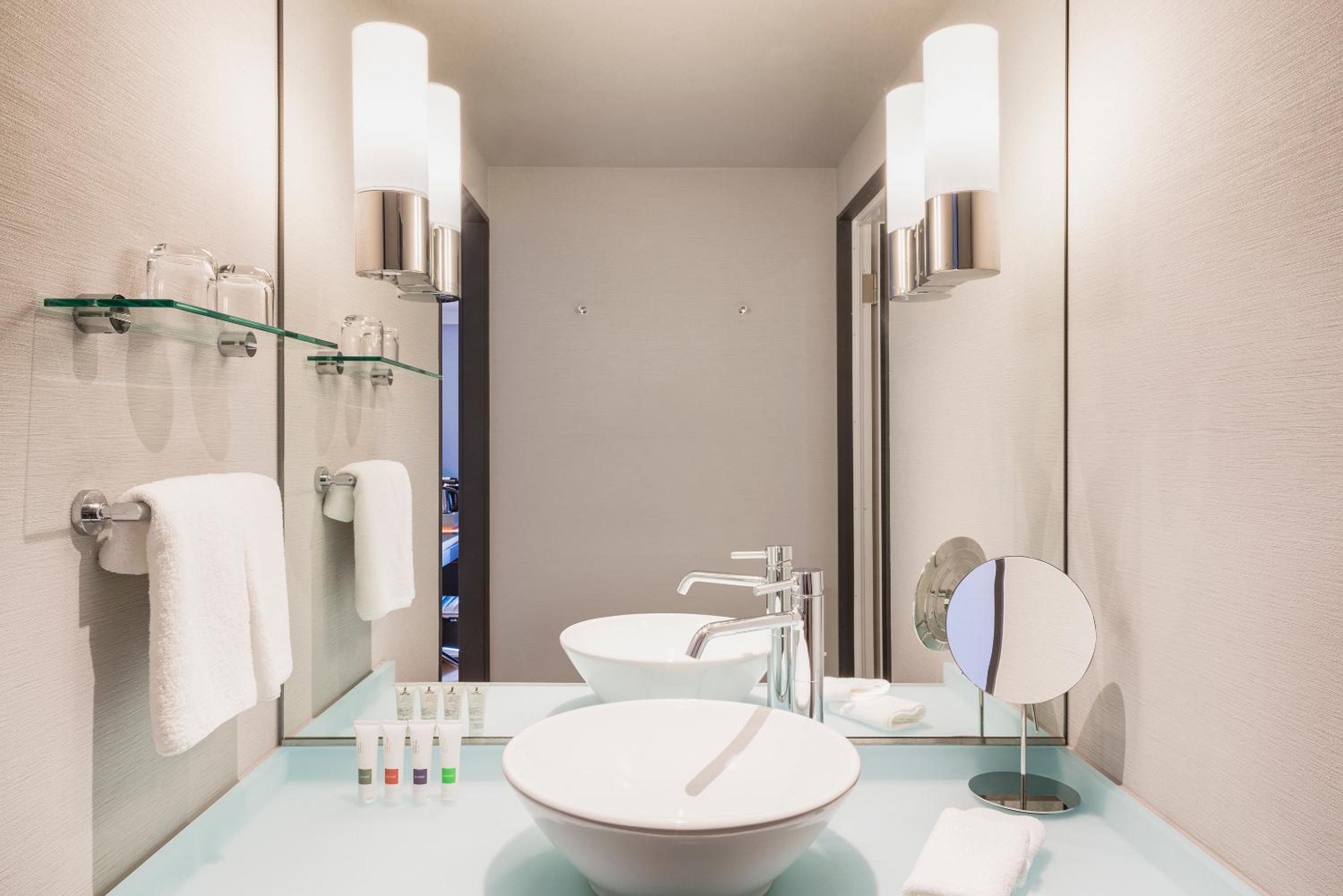 Junior King Suite - Photo 2