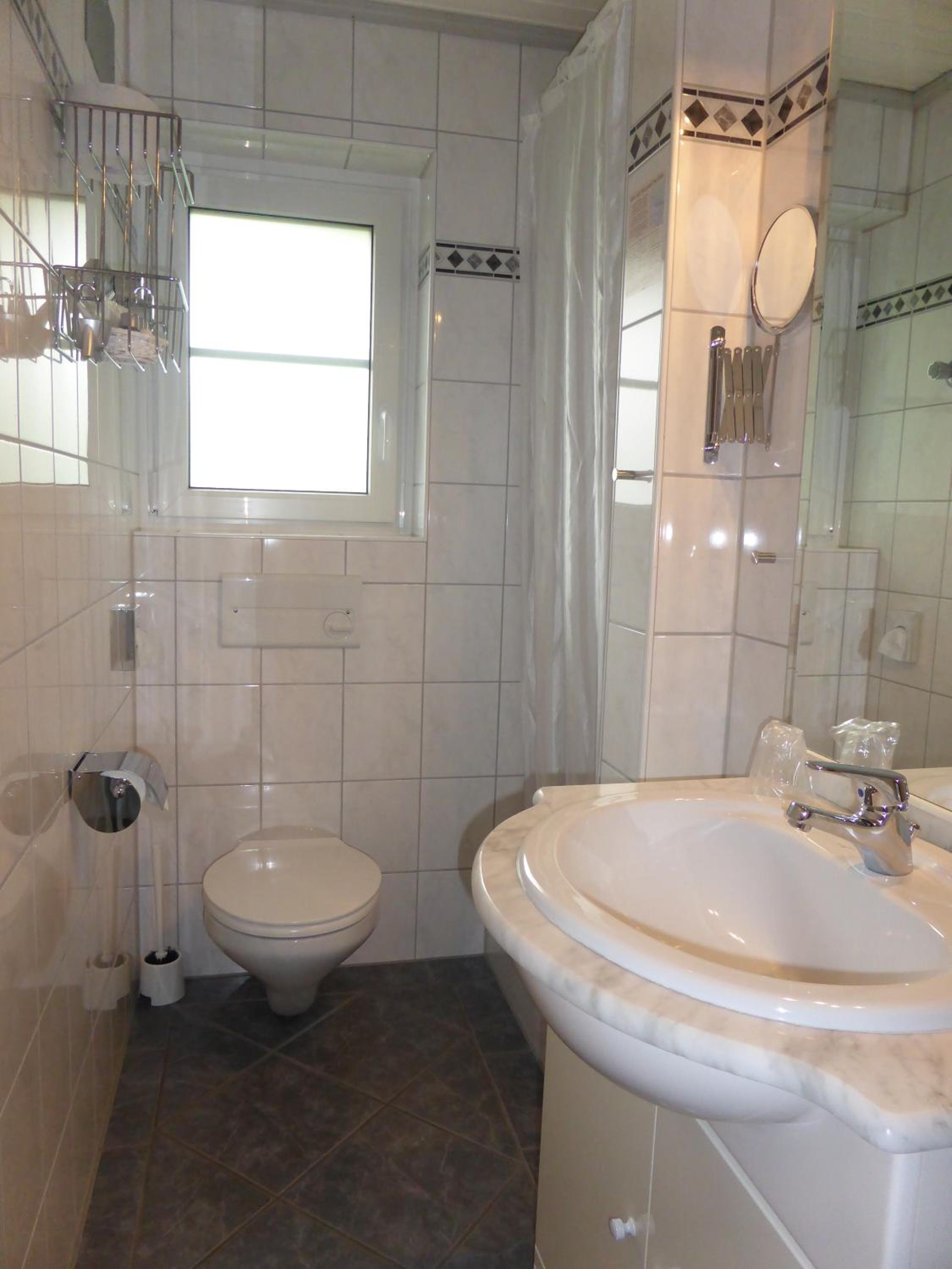 Economy Double Room photo 2