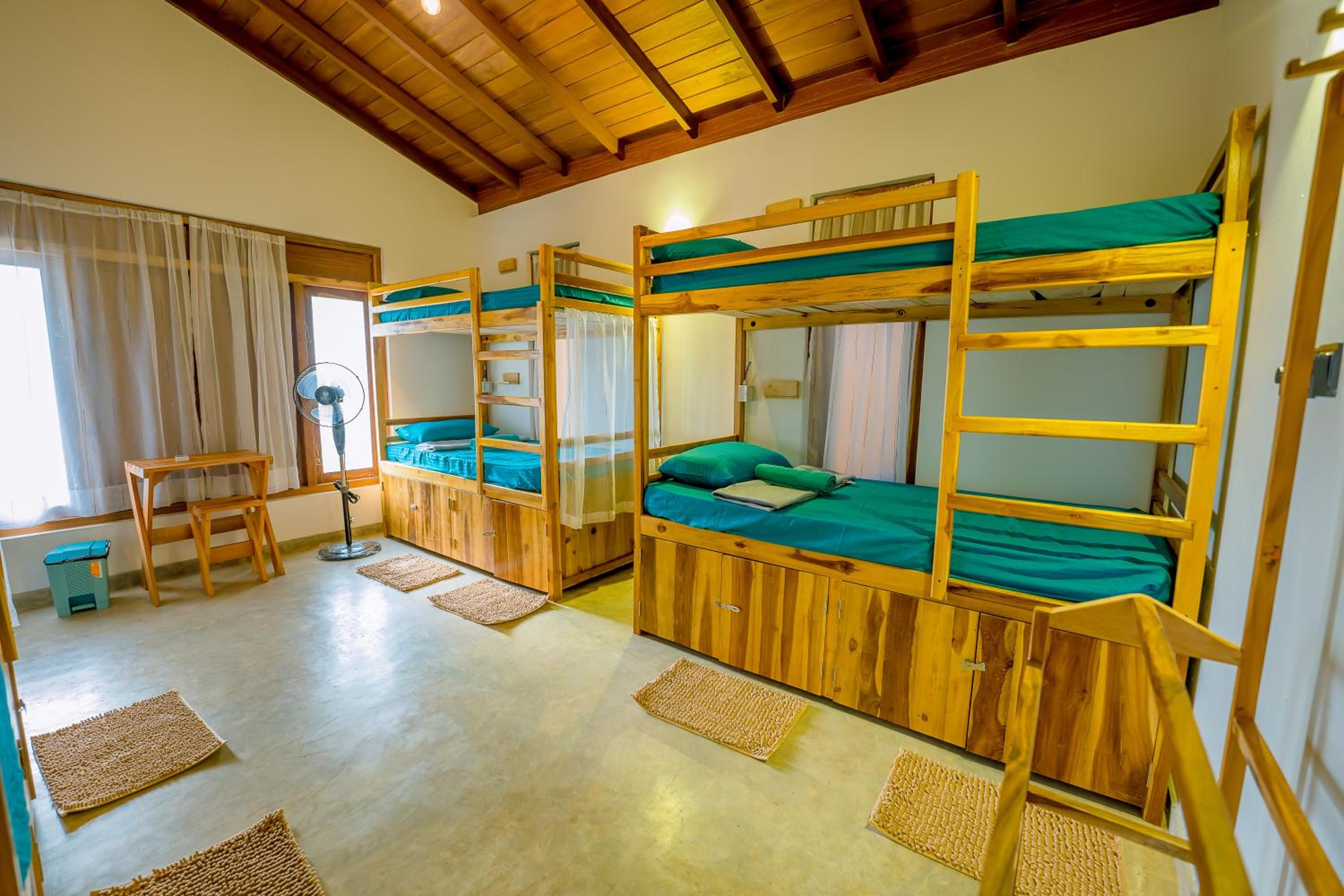 Bed in 6-Bed Mixed Dormitory Room photo 1