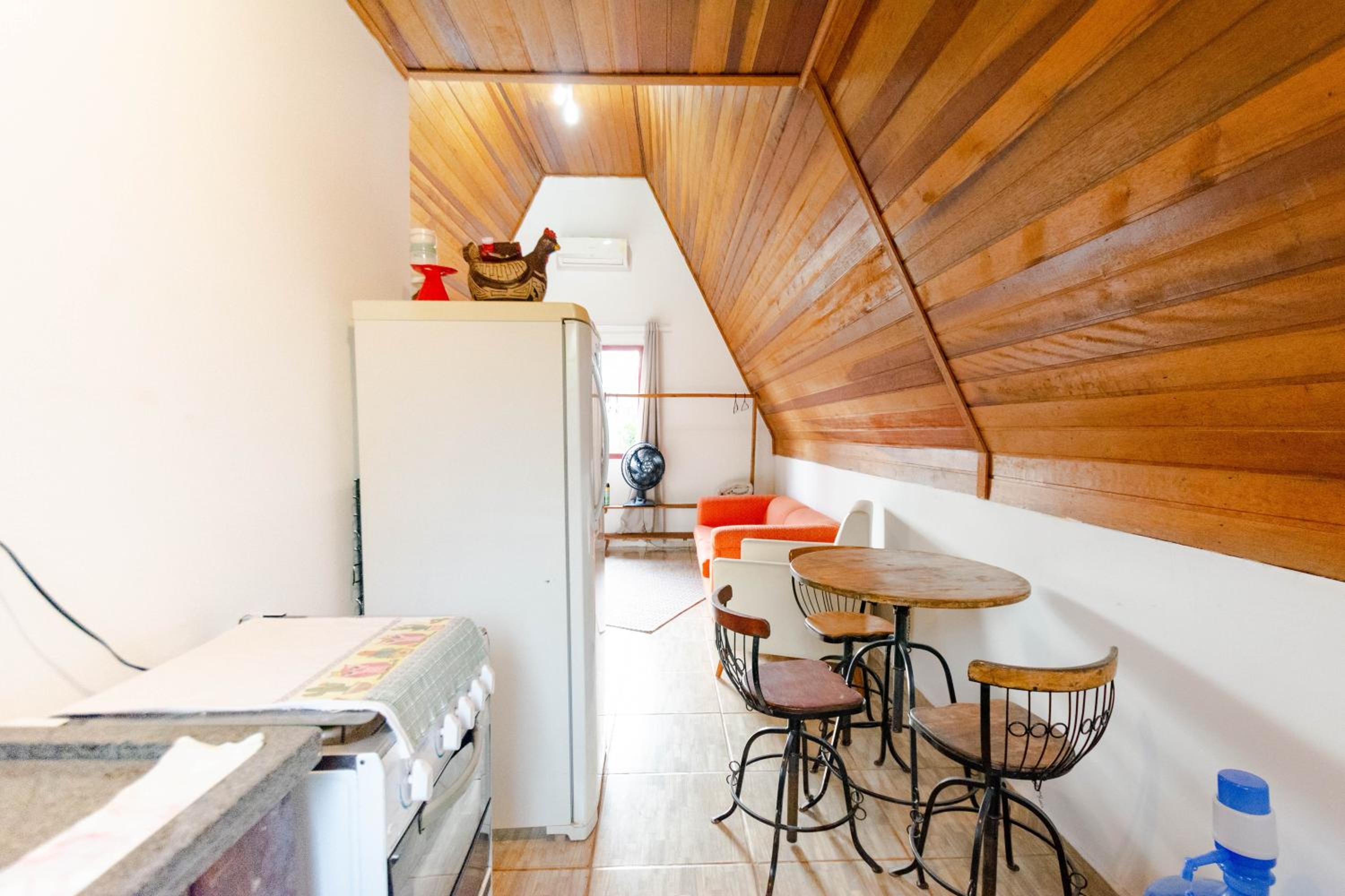 Studio with Balcony - Photo 4