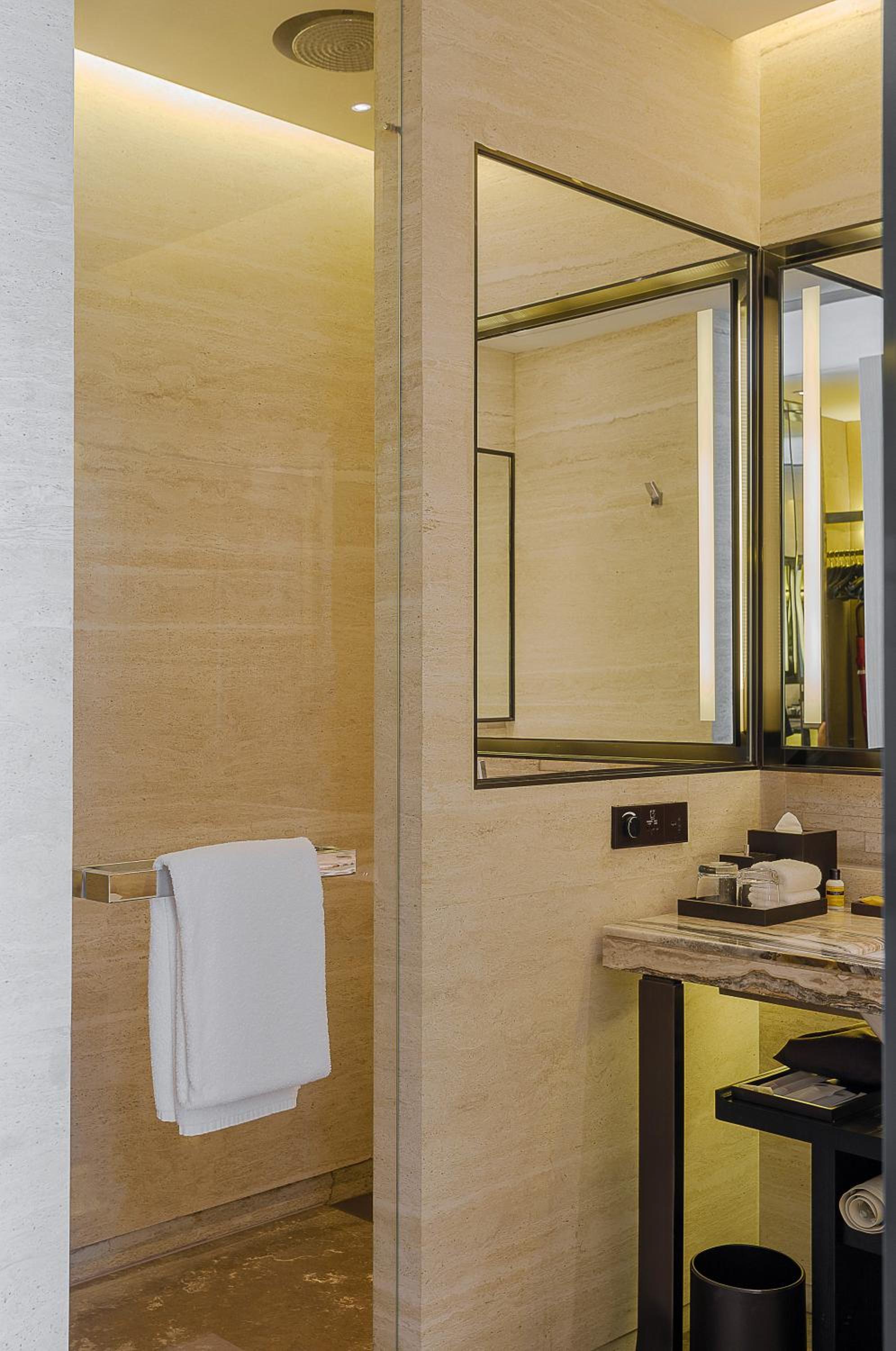 Grand King Room photo 3