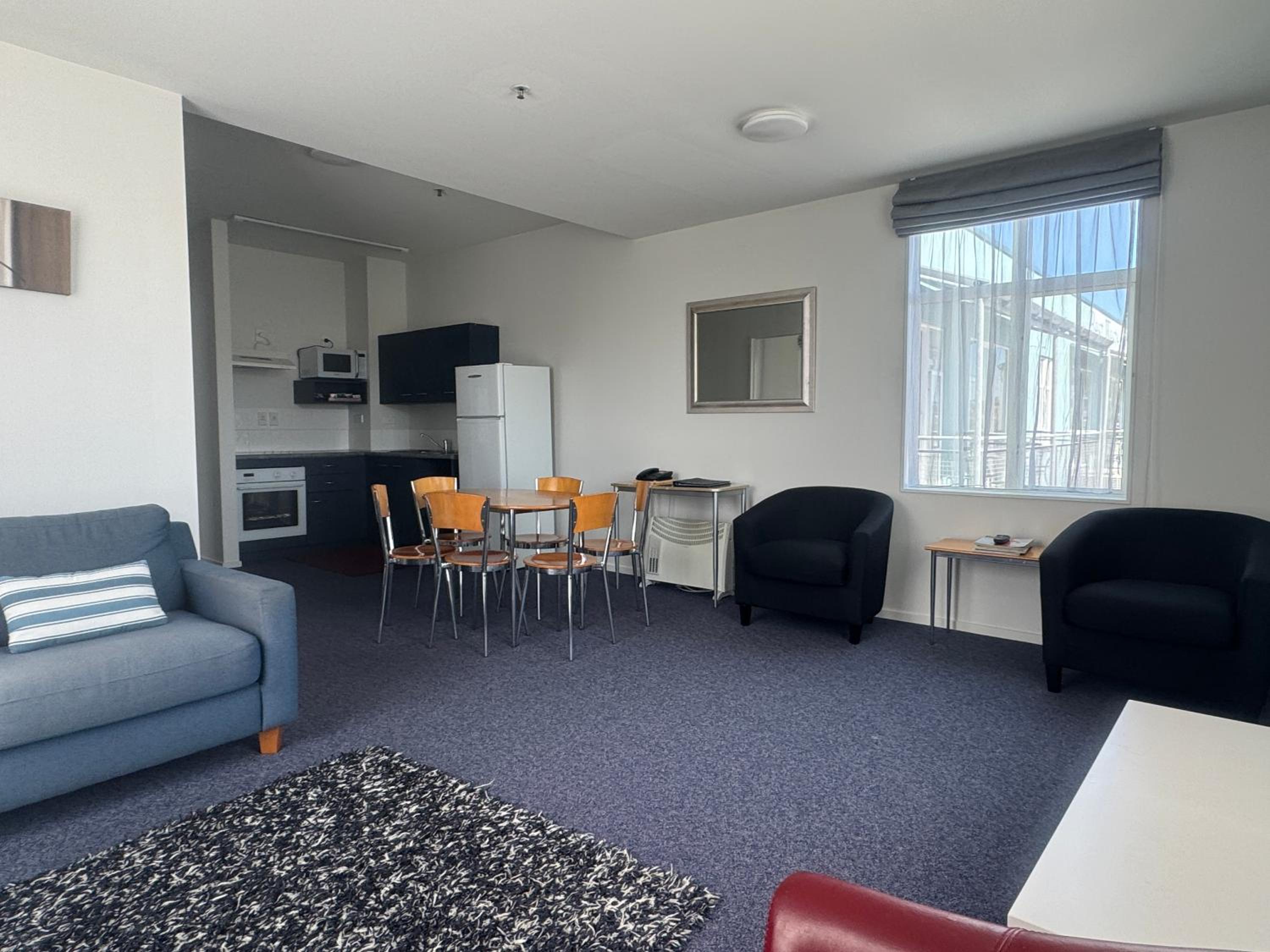 Two-Bedroom Apartment - Photo 3