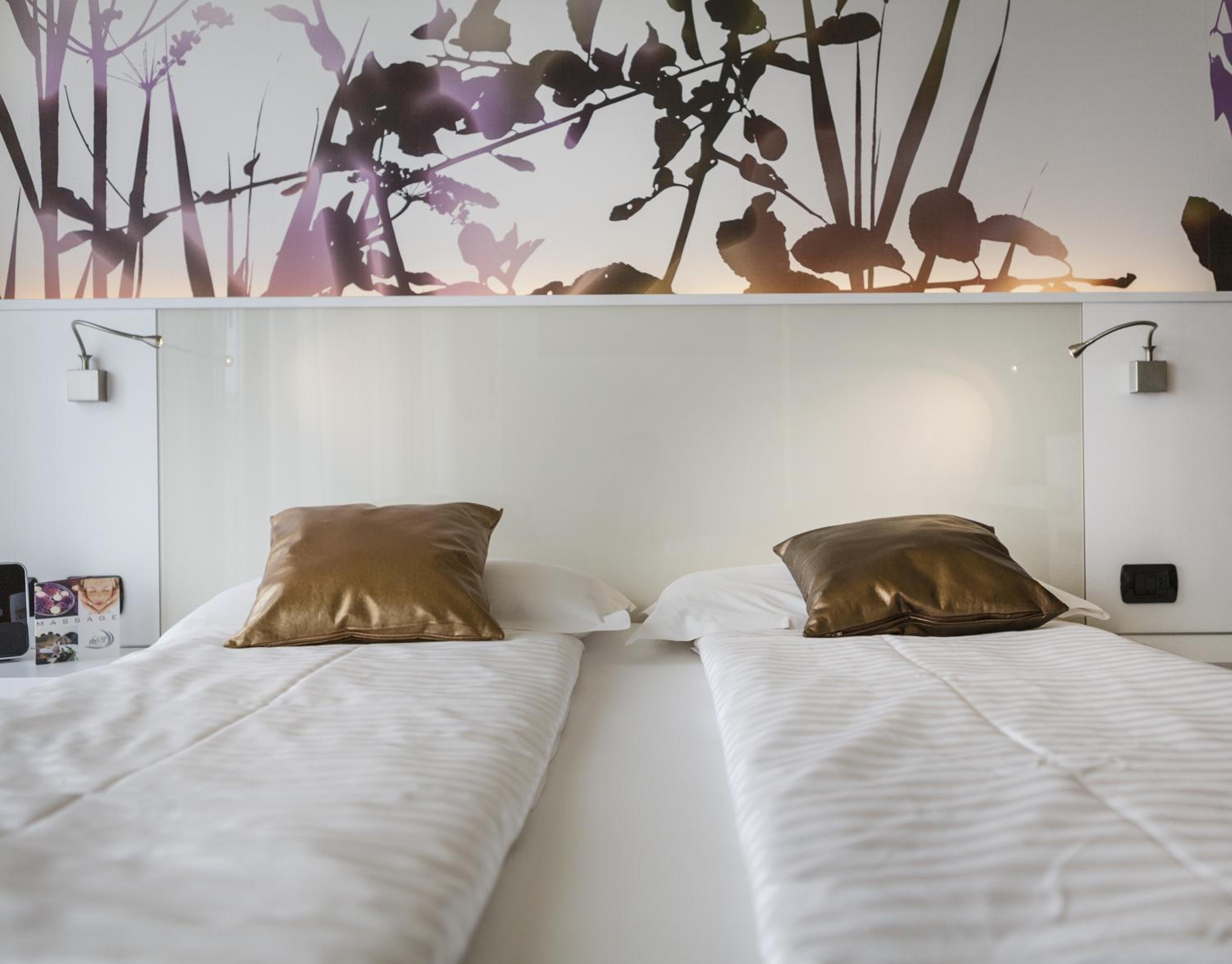 Junior Suite with Lake View photo 1