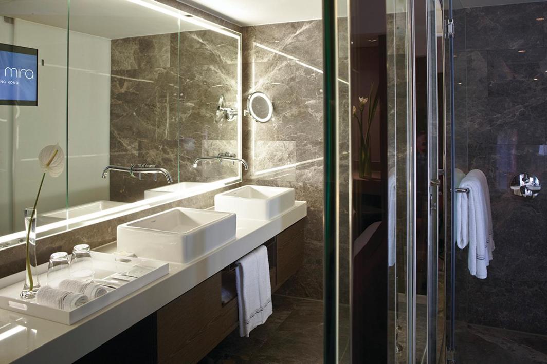 Mira Suite 70