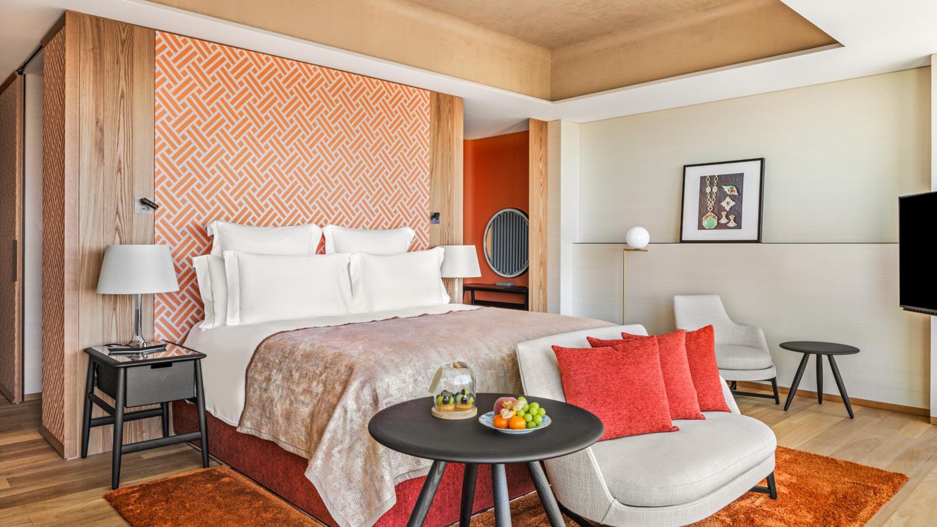Premium King Room with Garden View thumbnail 6