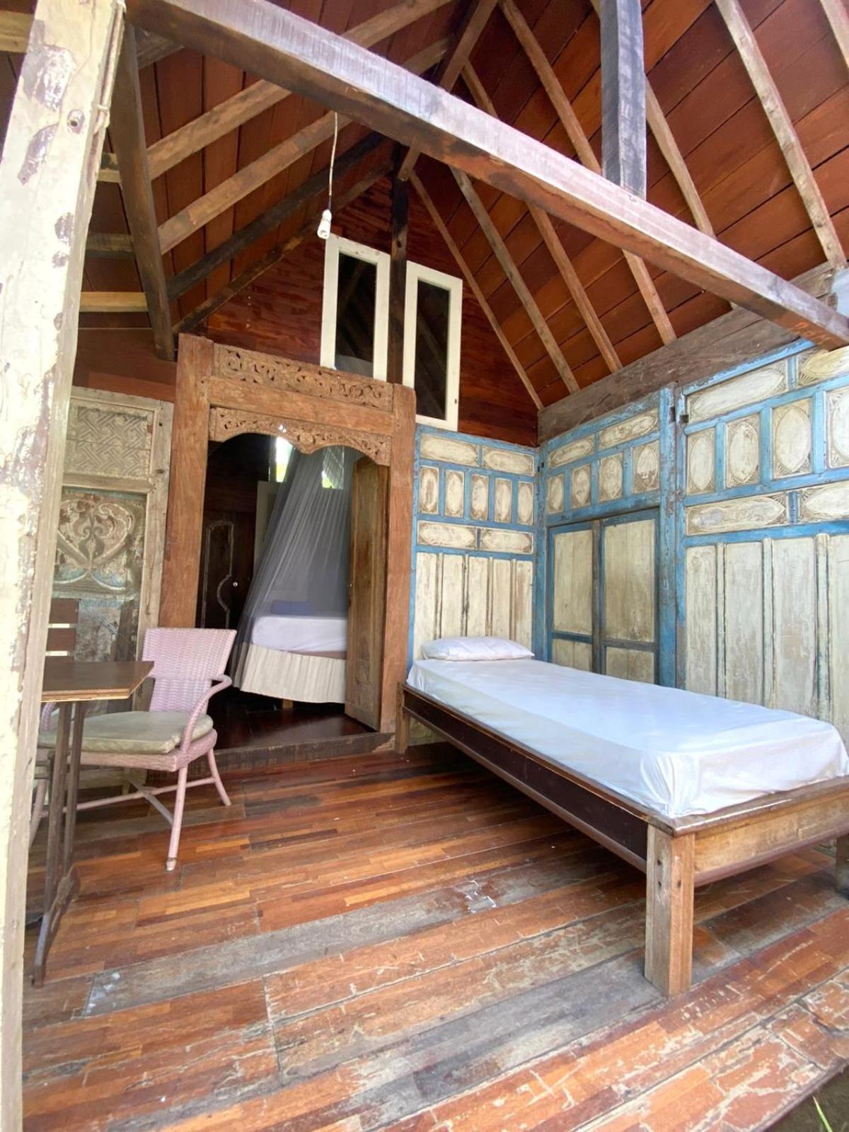 Bungalow with Patio