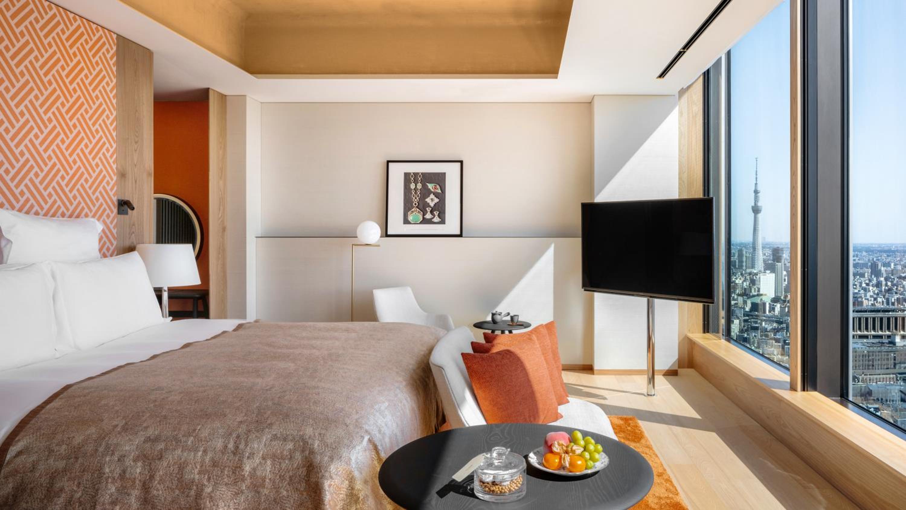 Deluxe King Room with Skyline View