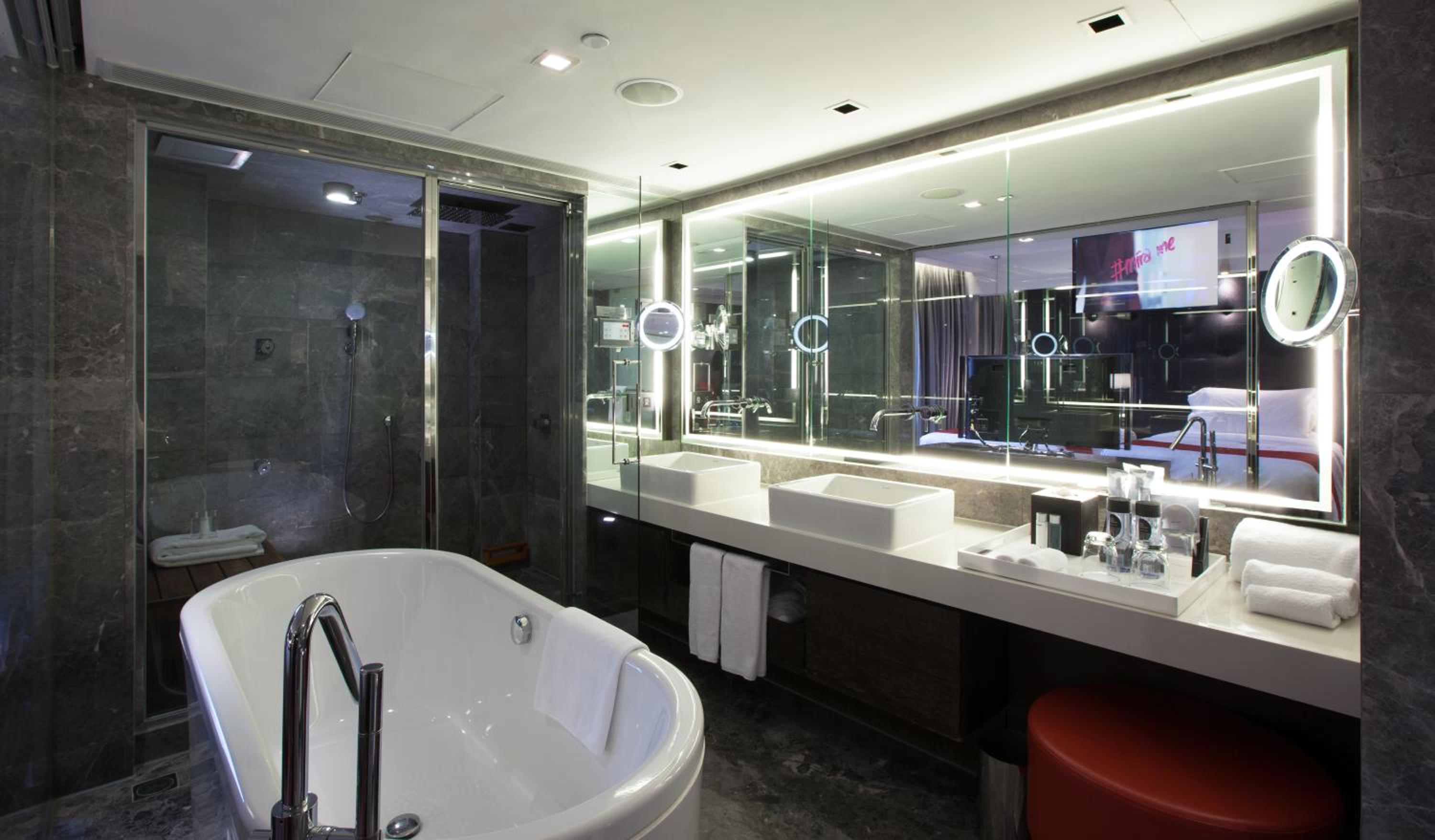 Mira Suite 80