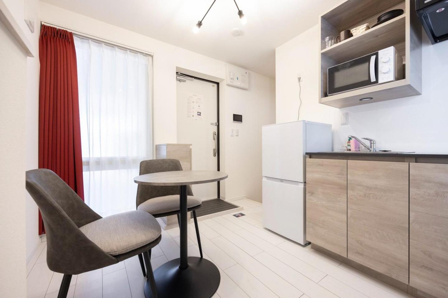 One-Bedroom Apartment photo 2