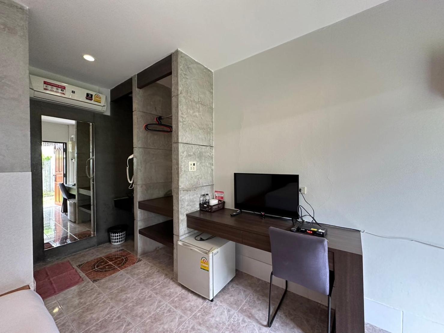Standard Double Room photo 3