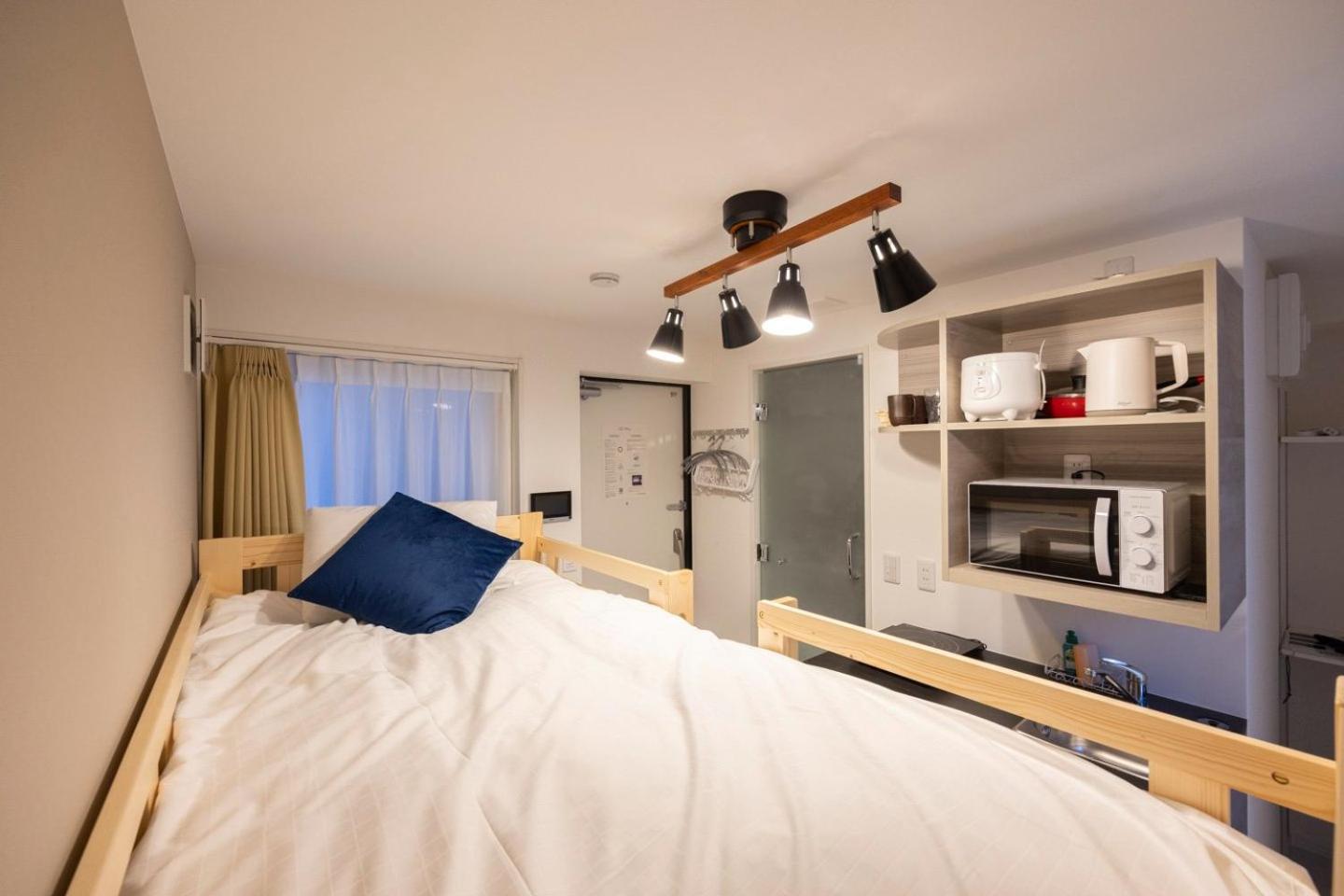 One-Bedroom Apartment photo 1