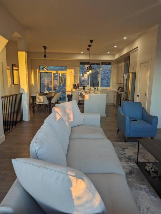 Four-Bedroom House photo 1