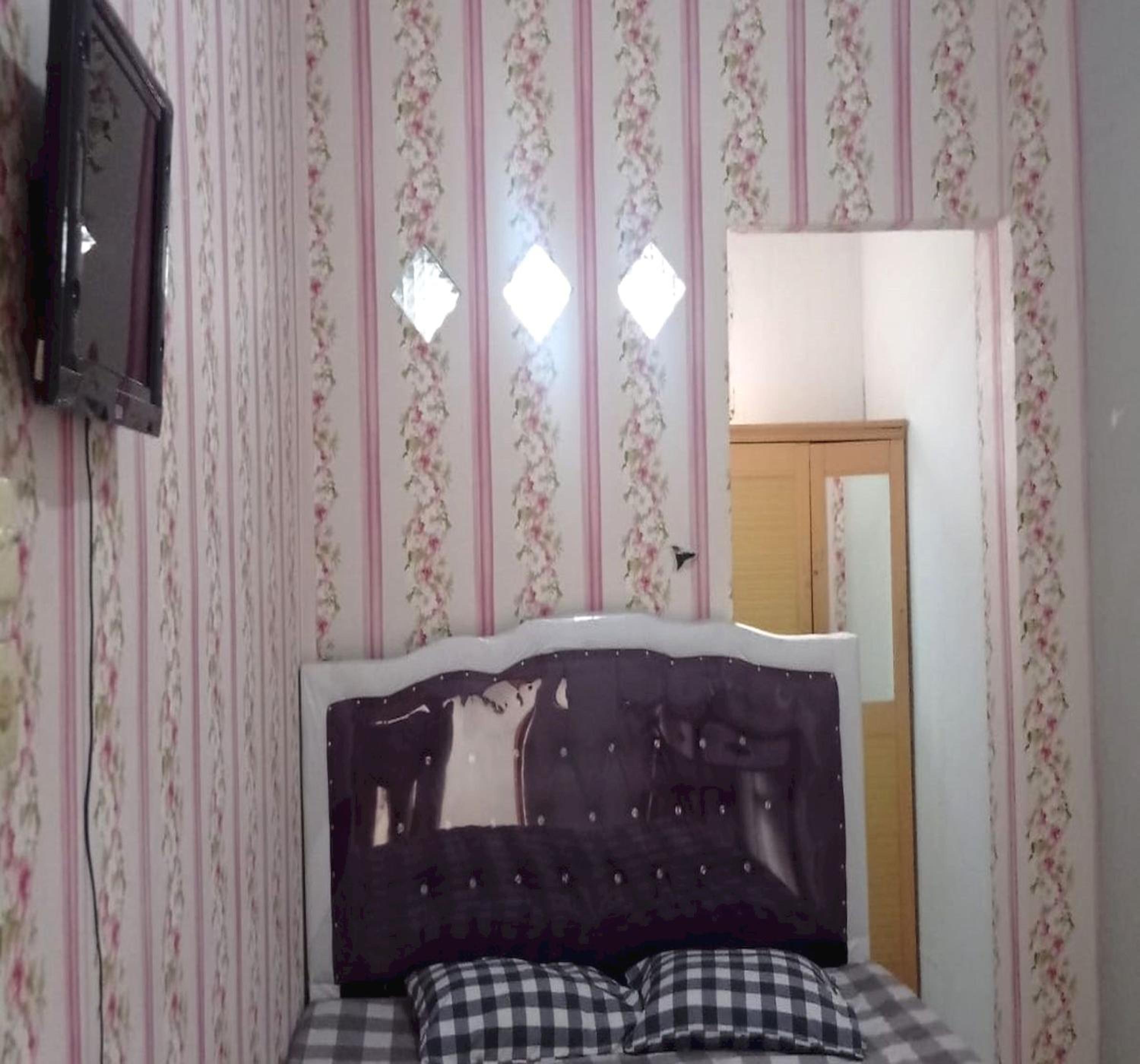 Standard Double Room - Photo 15