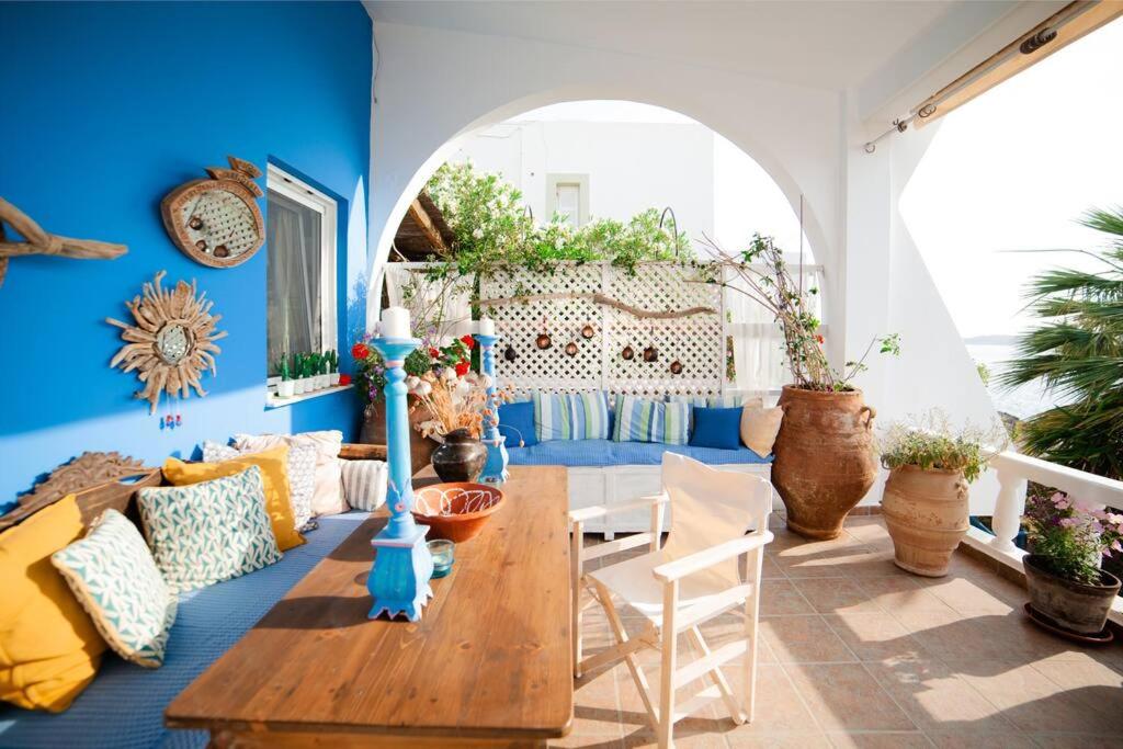 Villa with Sea View photo 2