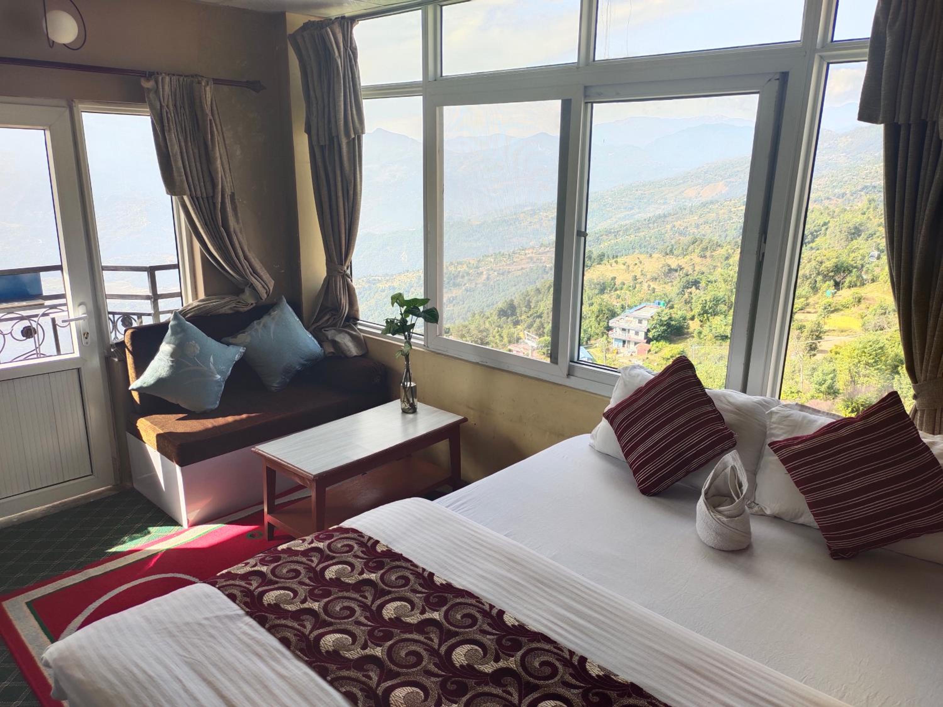 Deluxe Double Room with Balcony photo 1