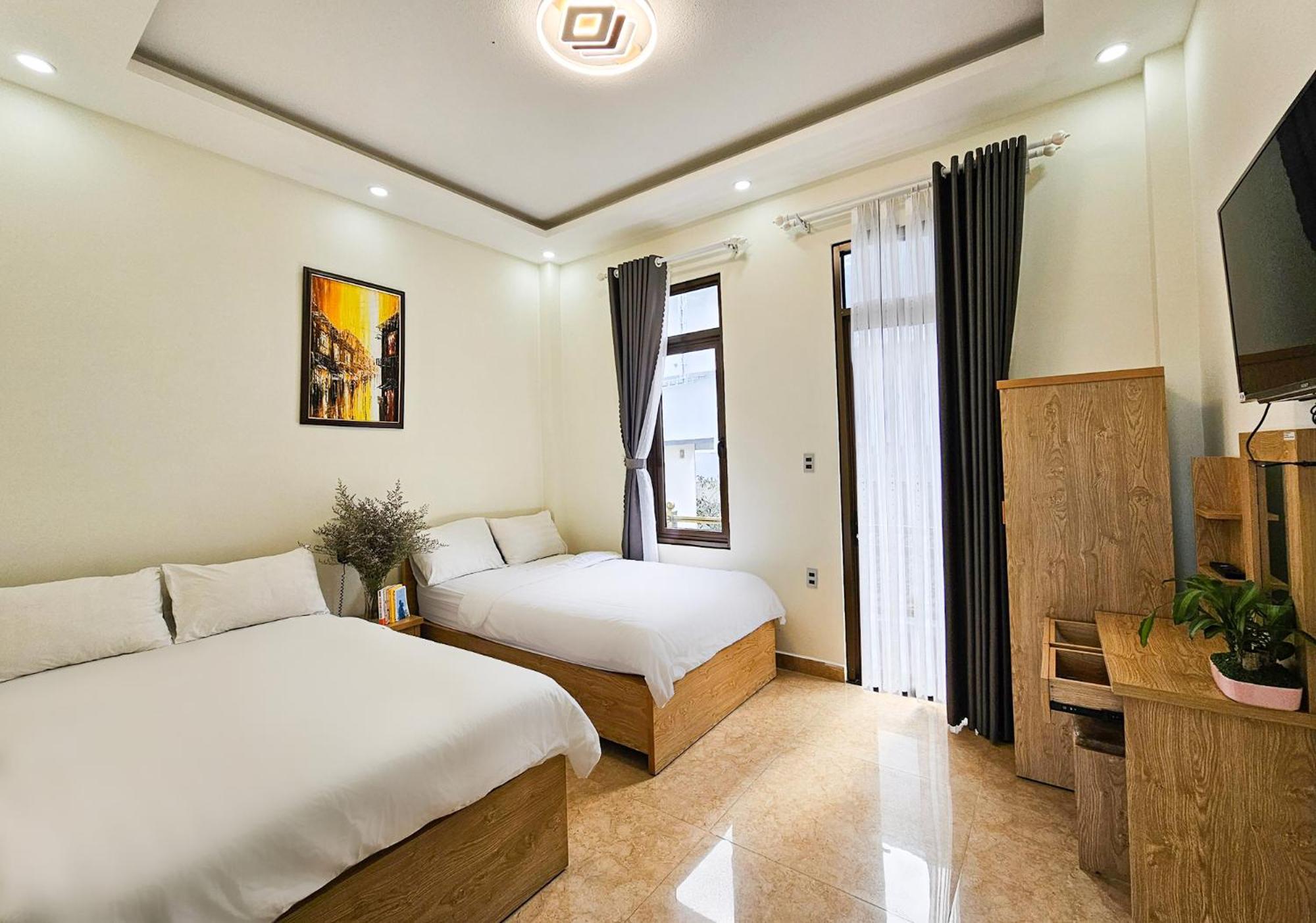 Triple Room with Balcony