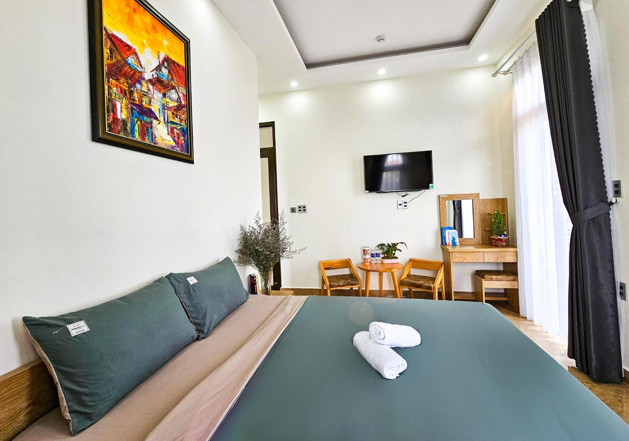 Queen Room with Balcony