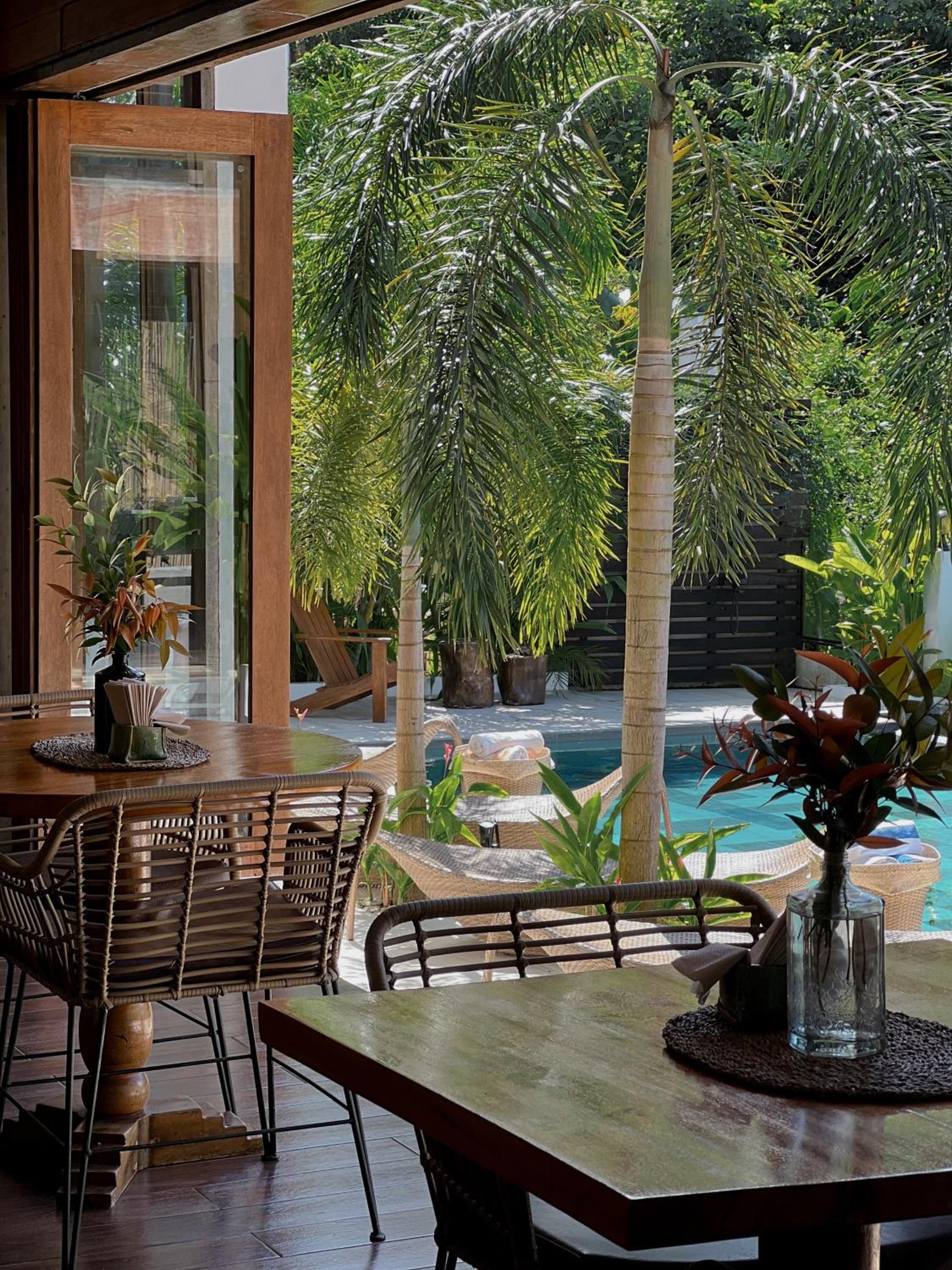 Deluxe Bungalow with Sea View - Photo 17