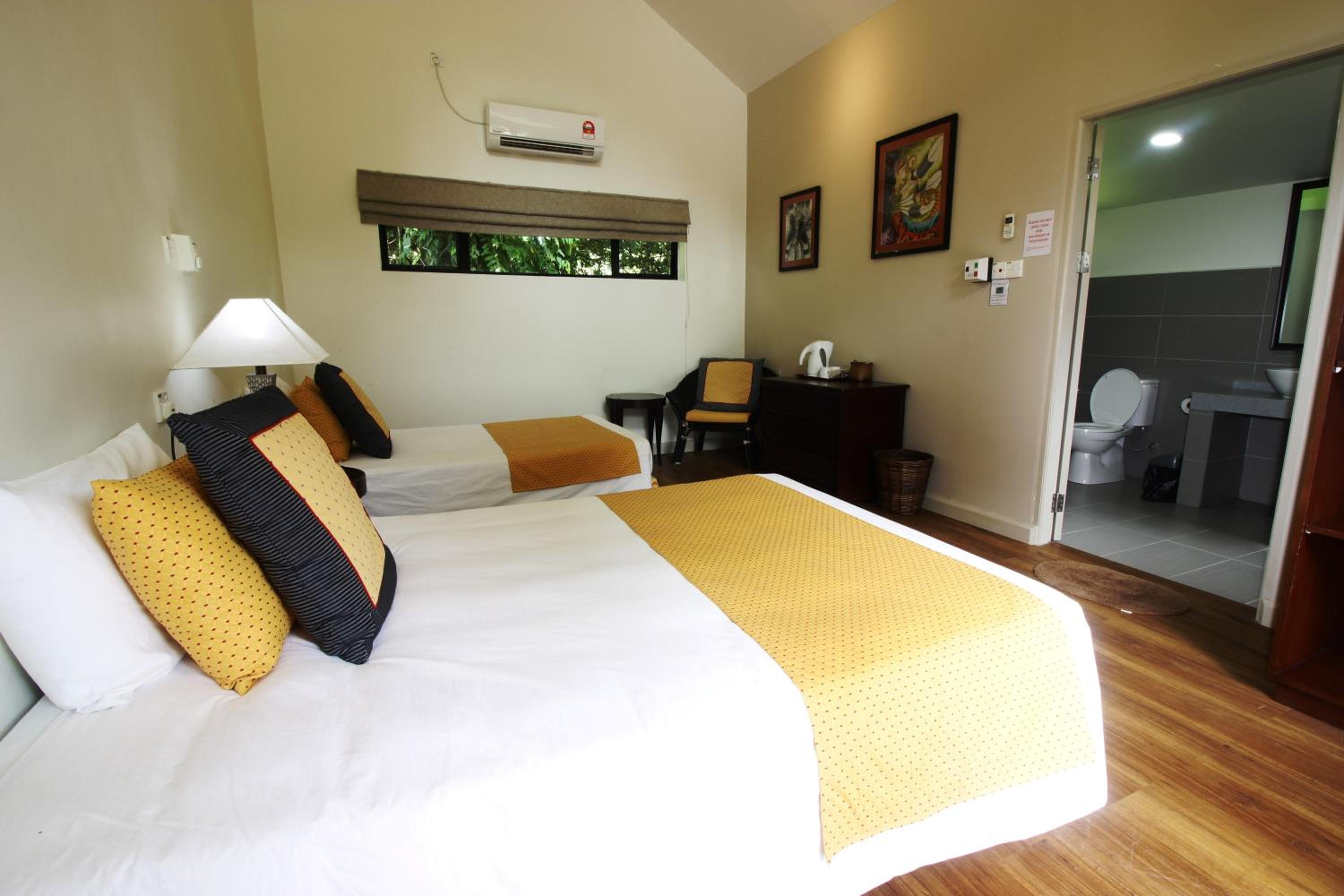 Deluxe Twin Room photo 2