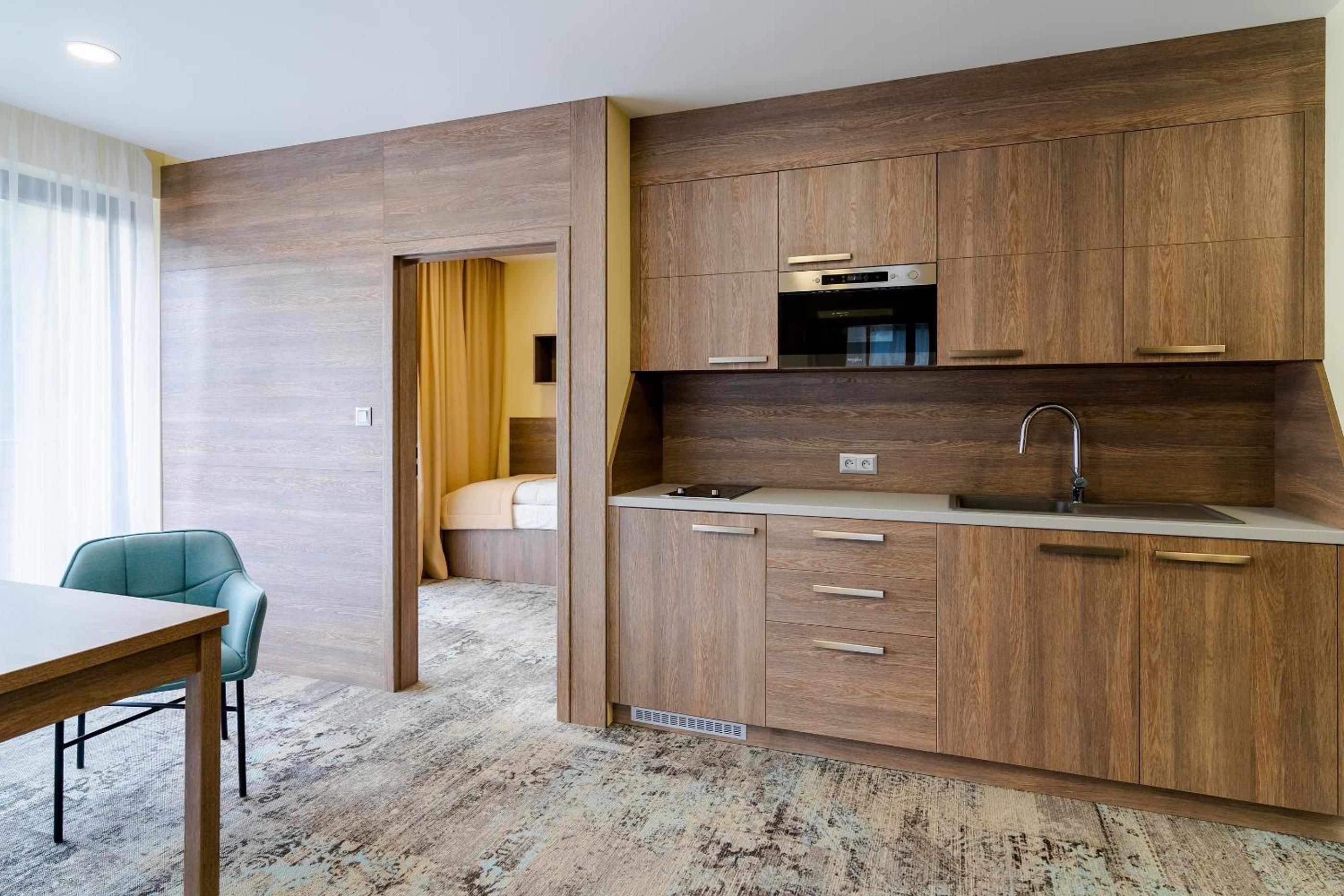 Two-Bedroom Family Apartment with Mountain View photo 3