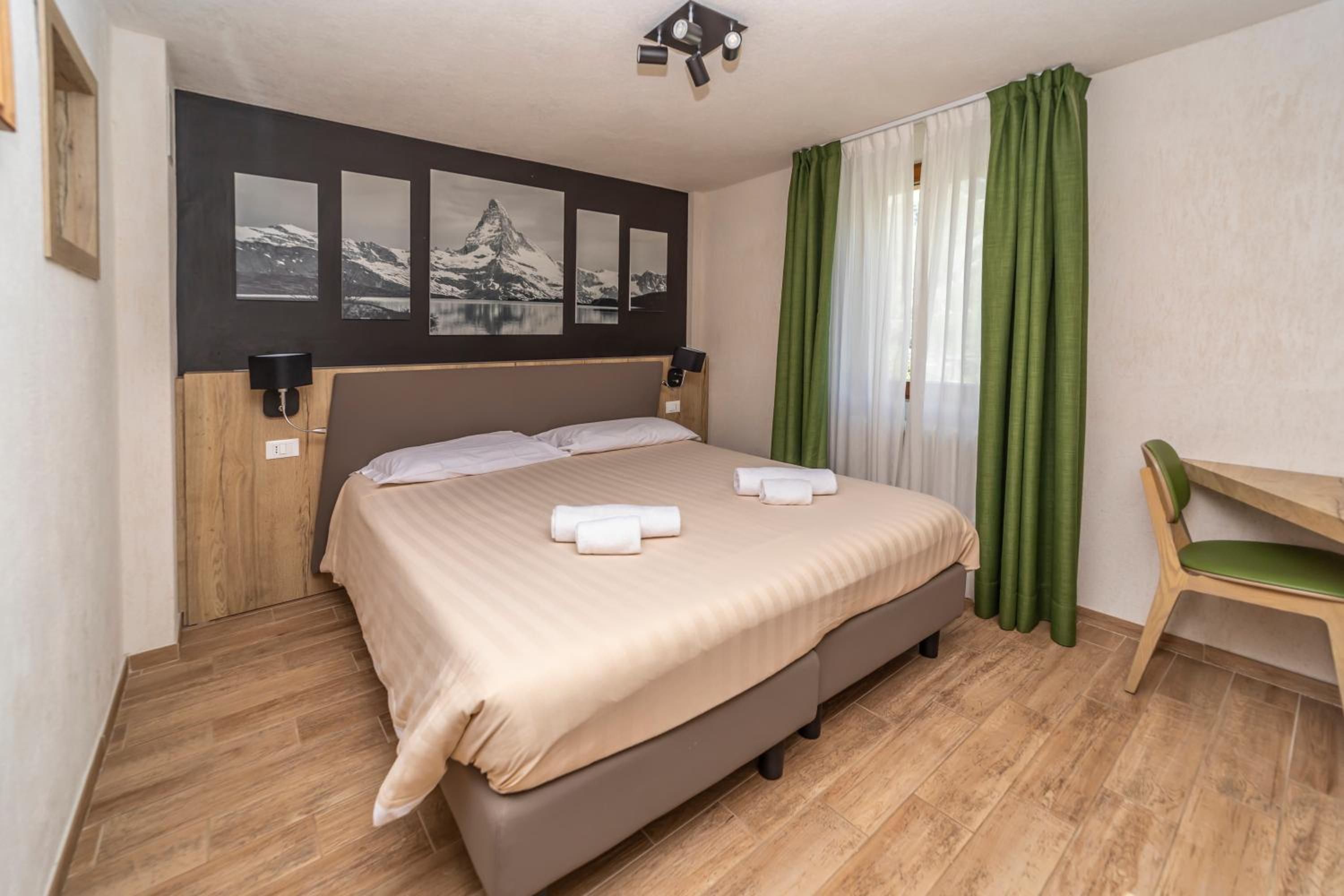 Superior Double or Twin Room with Mountain View - Photo 2