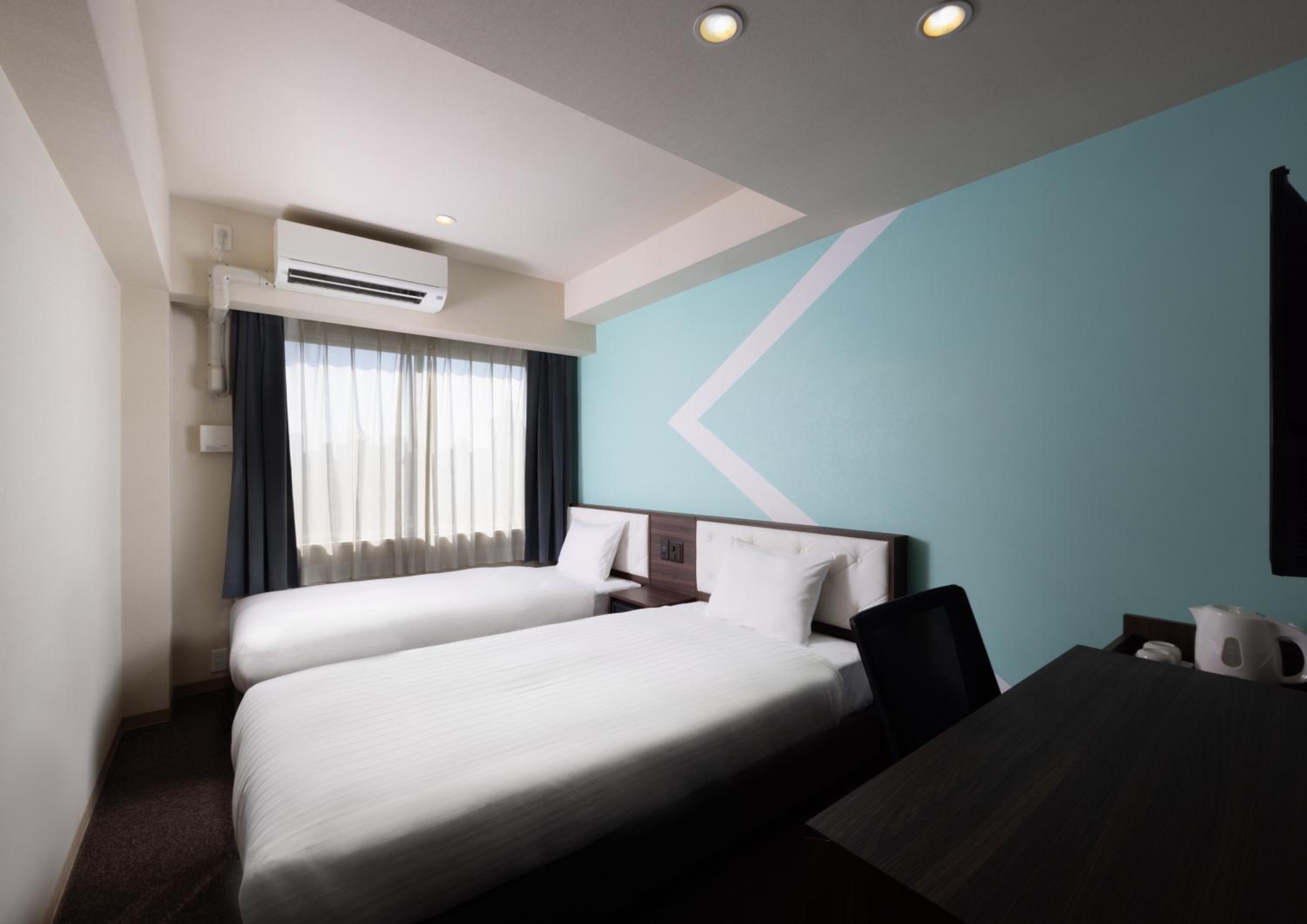 Standard Twin Room - Non-Smoking photo 2
