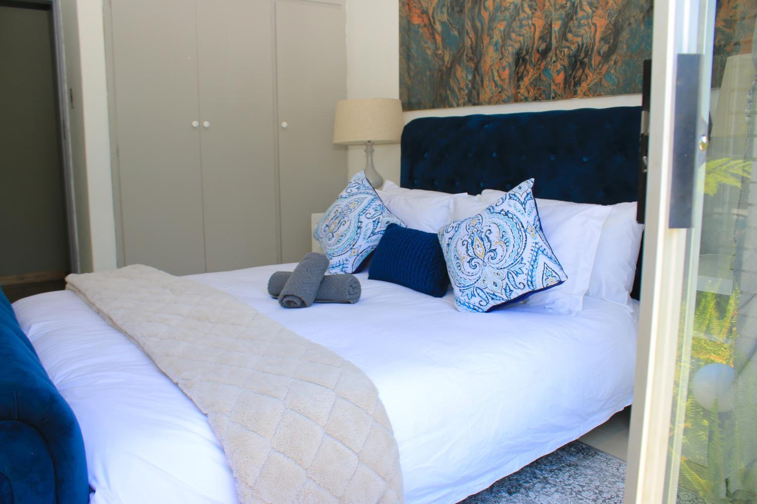 Deluxe Queen Room