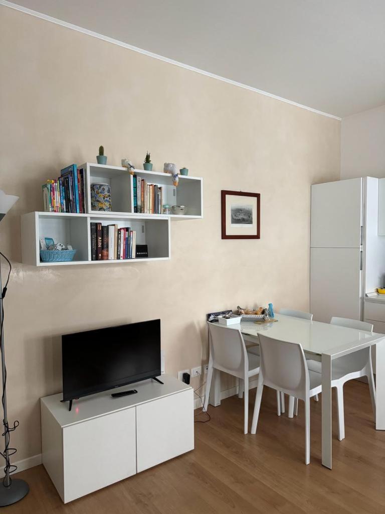 Apartment photo 2