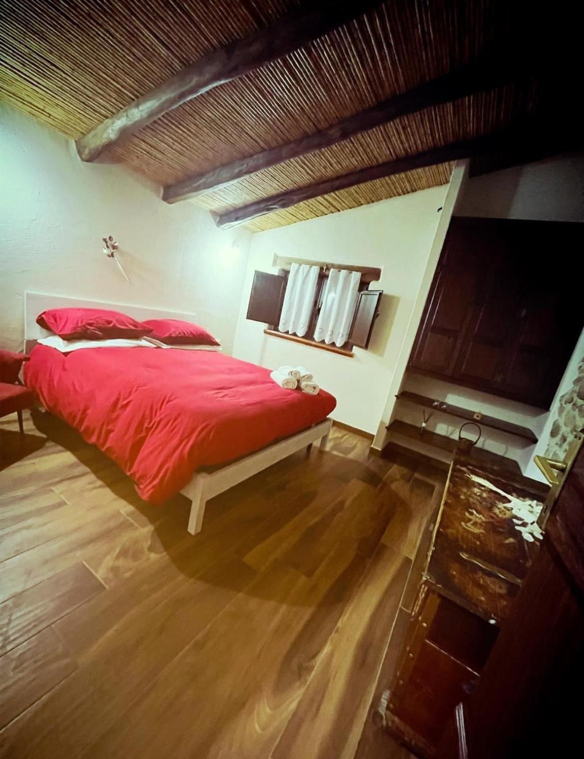 One-Bedroom House - Photo 1
