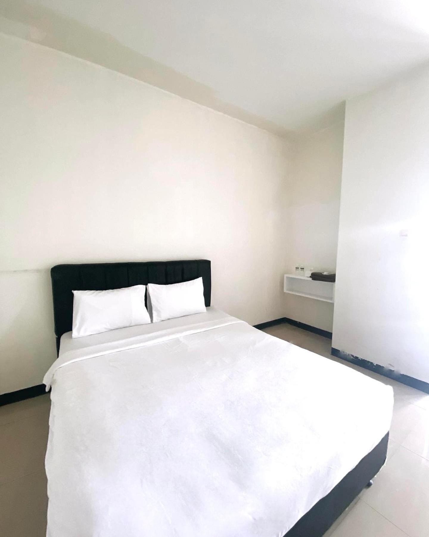 Double Room With Private Bathroom photo 3