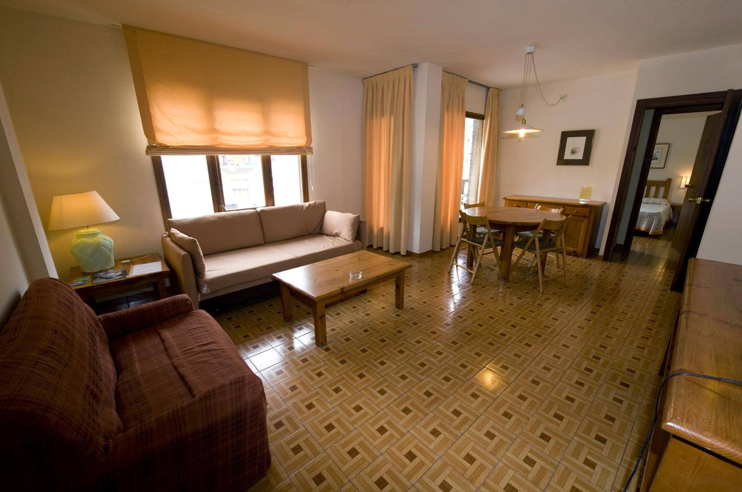 Apartamento de dos habitaciones (4-6 adultos)