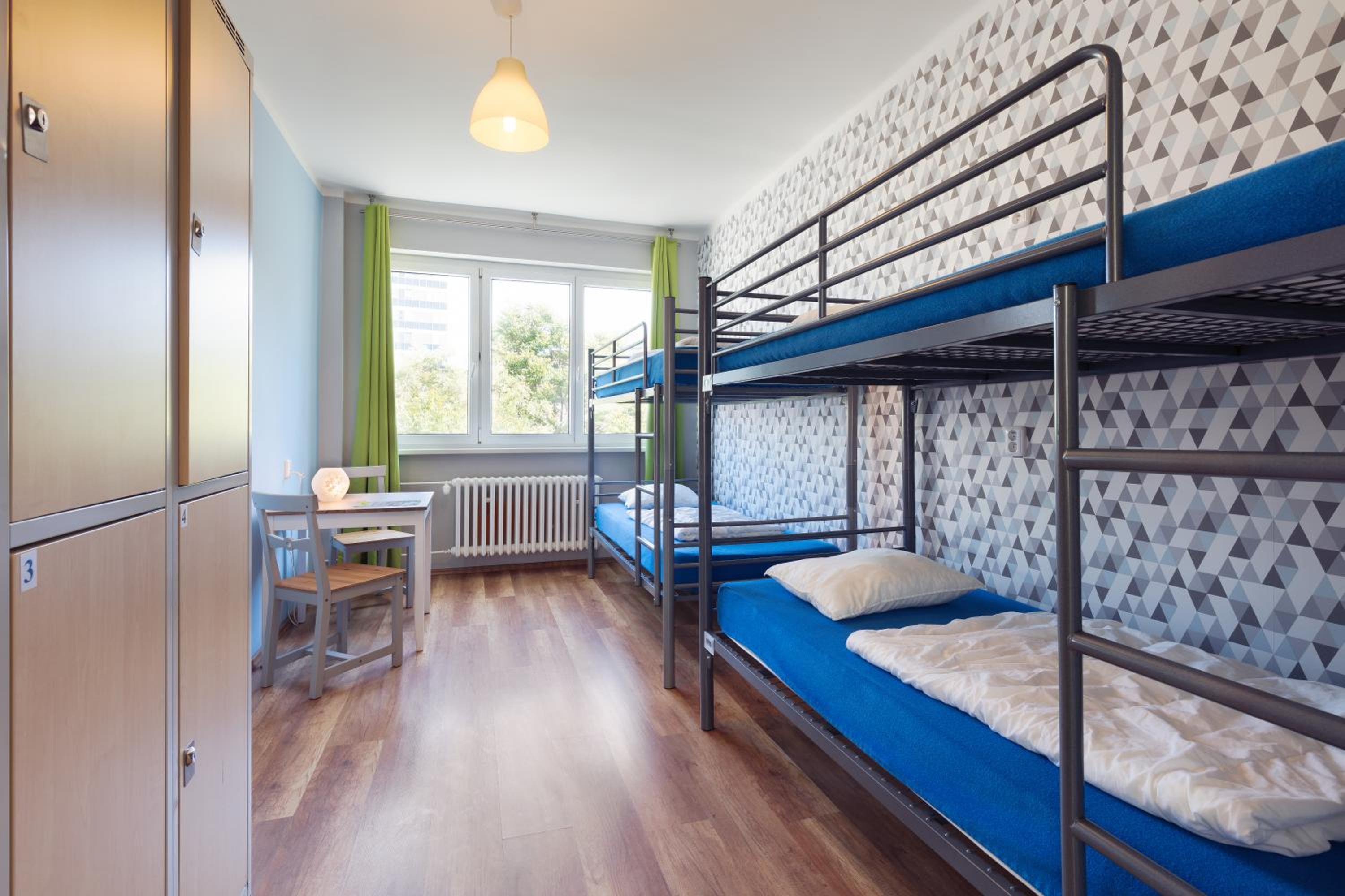 Bed in 4-Bed Mixed Dormitory Room photo 3
