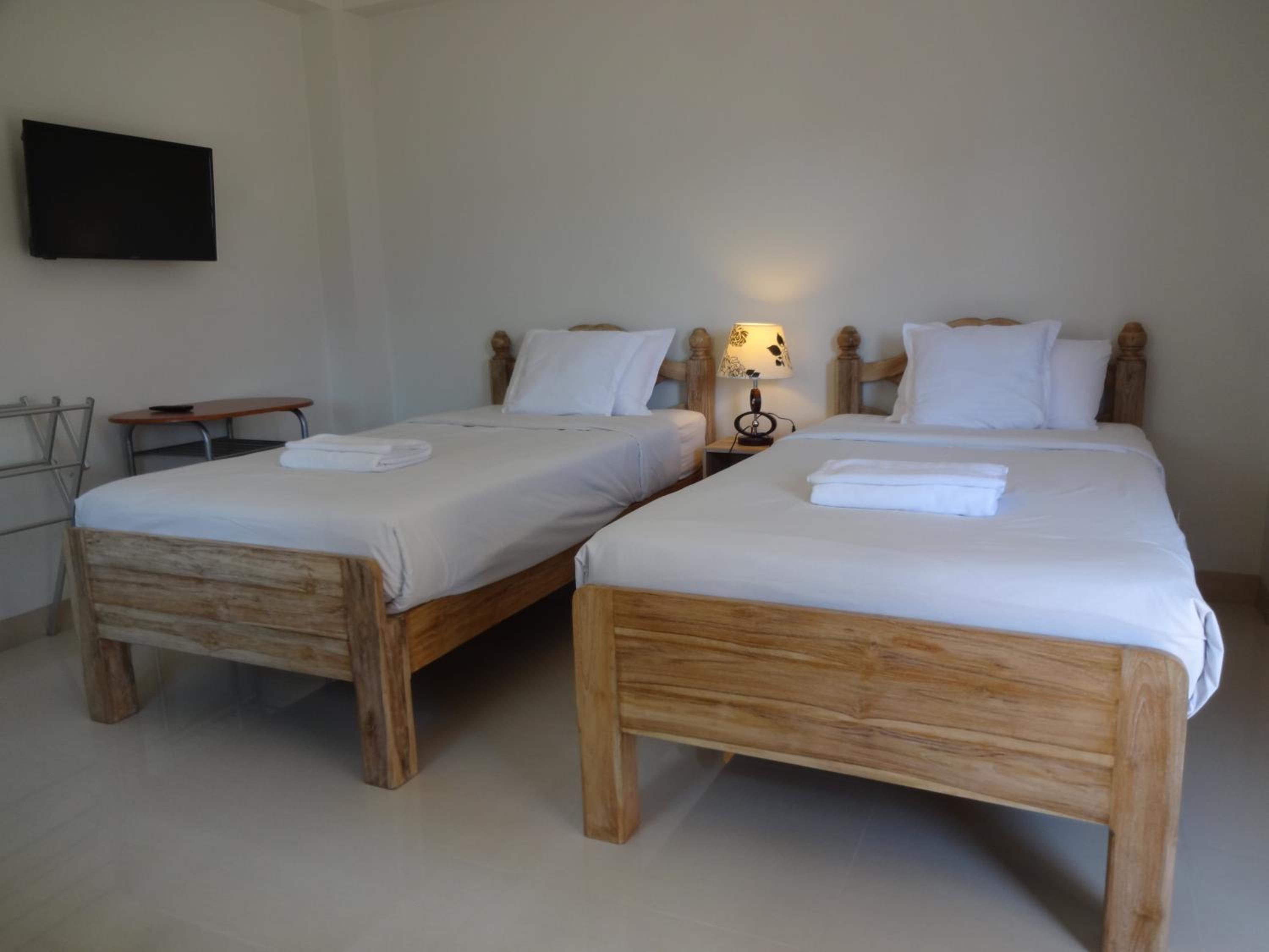 Standard Twin Room- Upper Floor - Photo 3