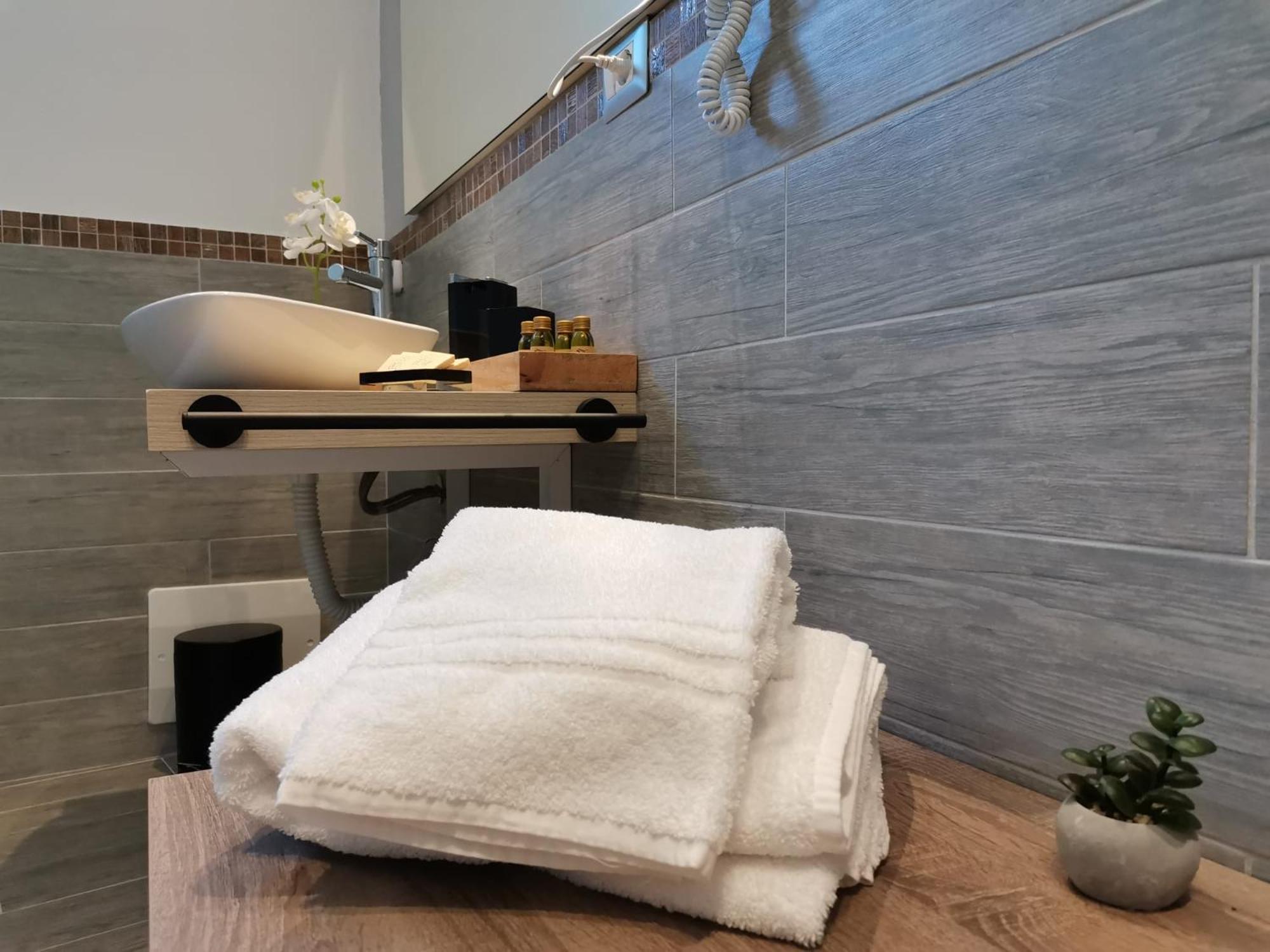 Double Room With Spa Bath photo 2
