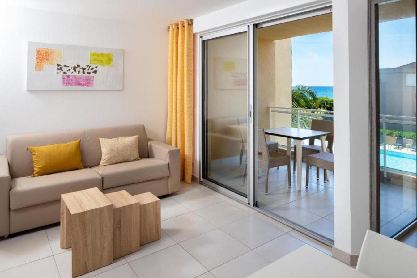 One-Bedroom Apartment with Pool View