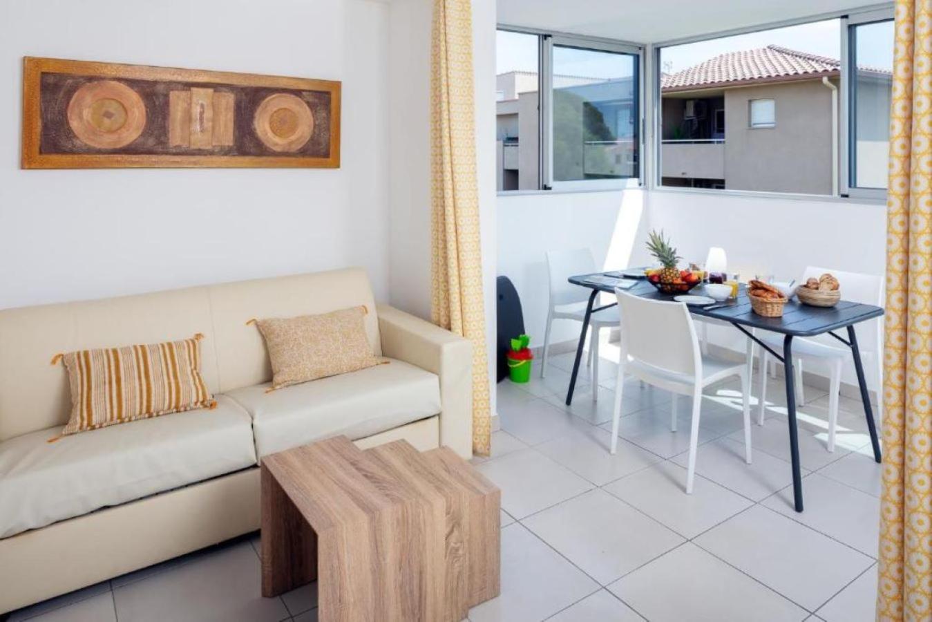 One-Bedroom Standard Apartment