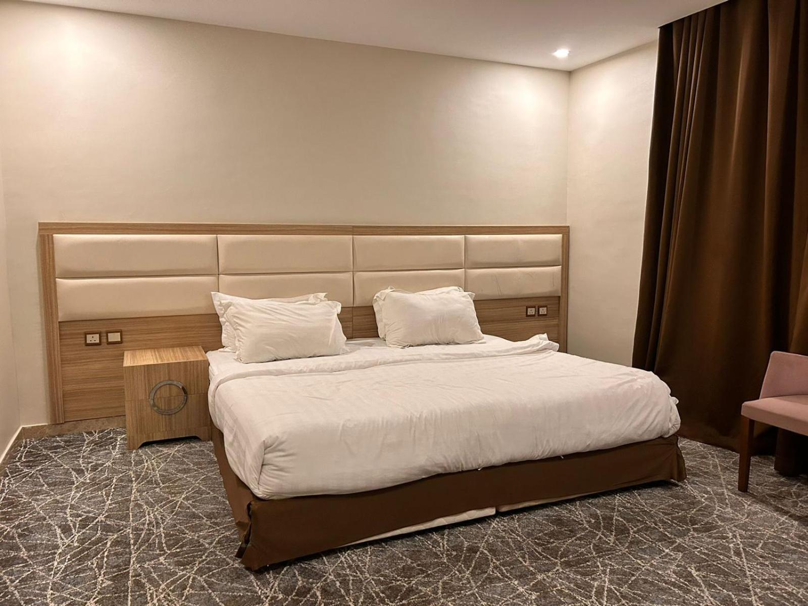 Large Double Room photo 2