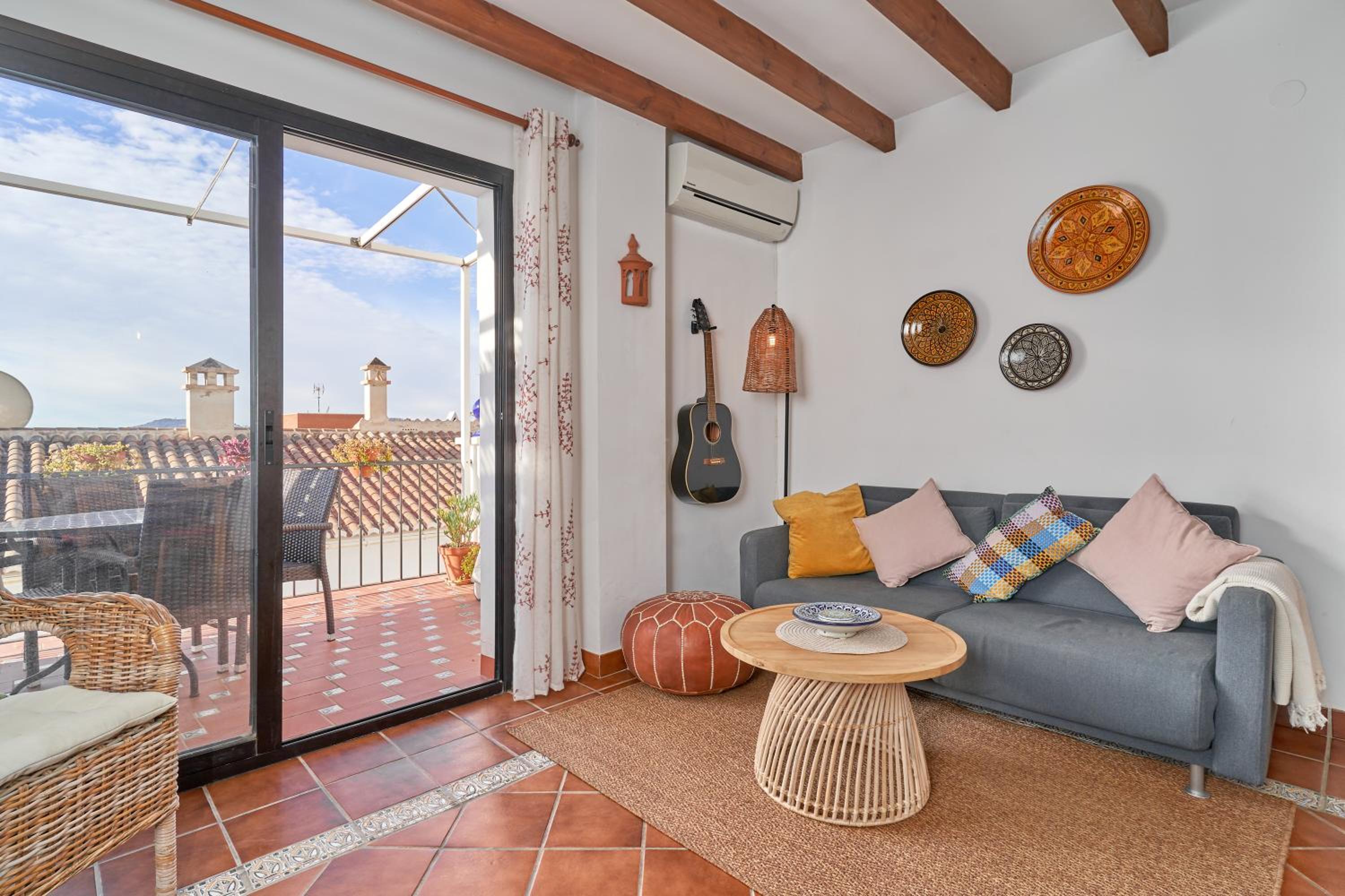 Two-Bedroom Deluxe Apartment with Balcony photo 2