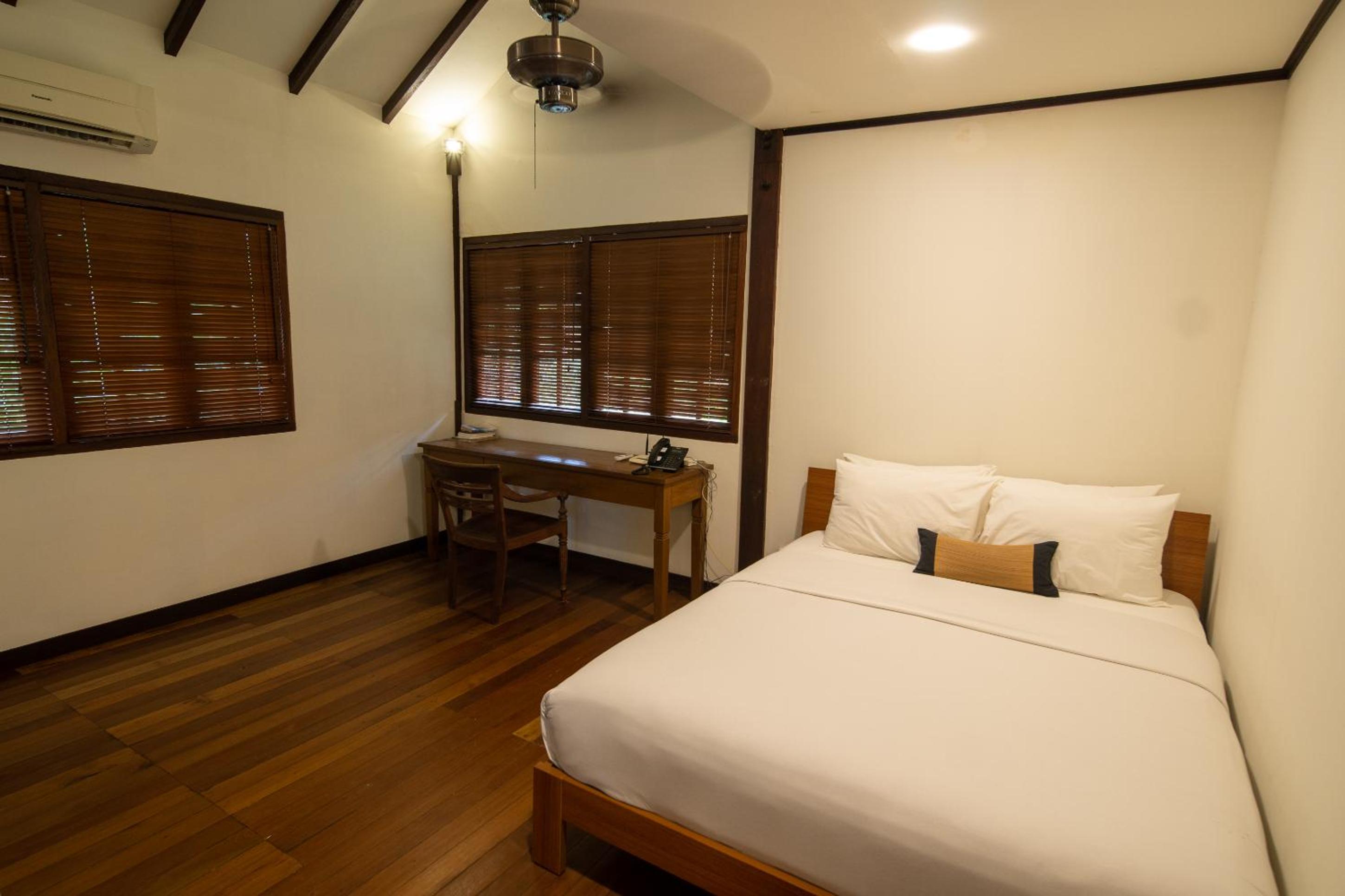 Three-Bedroom Villa - Photo 13