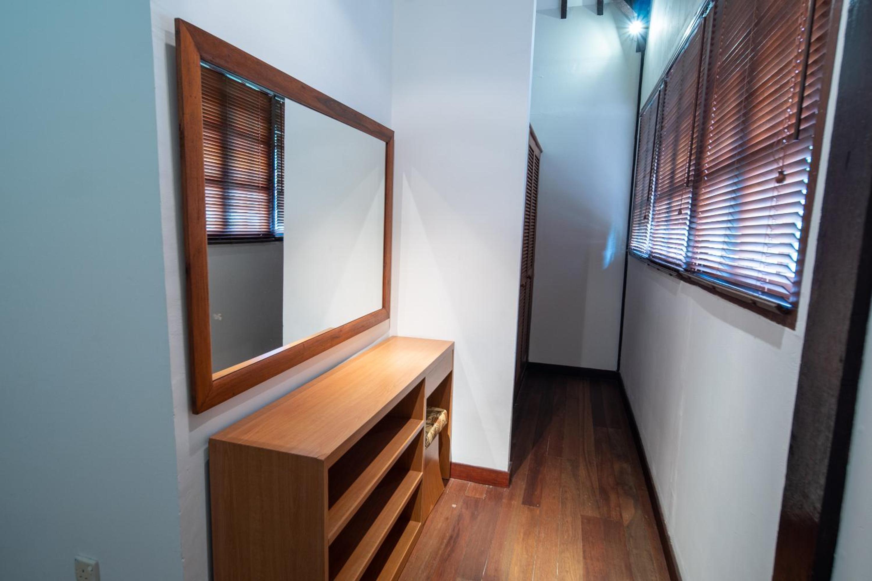 Three-Bedroom Villa - Photo 11