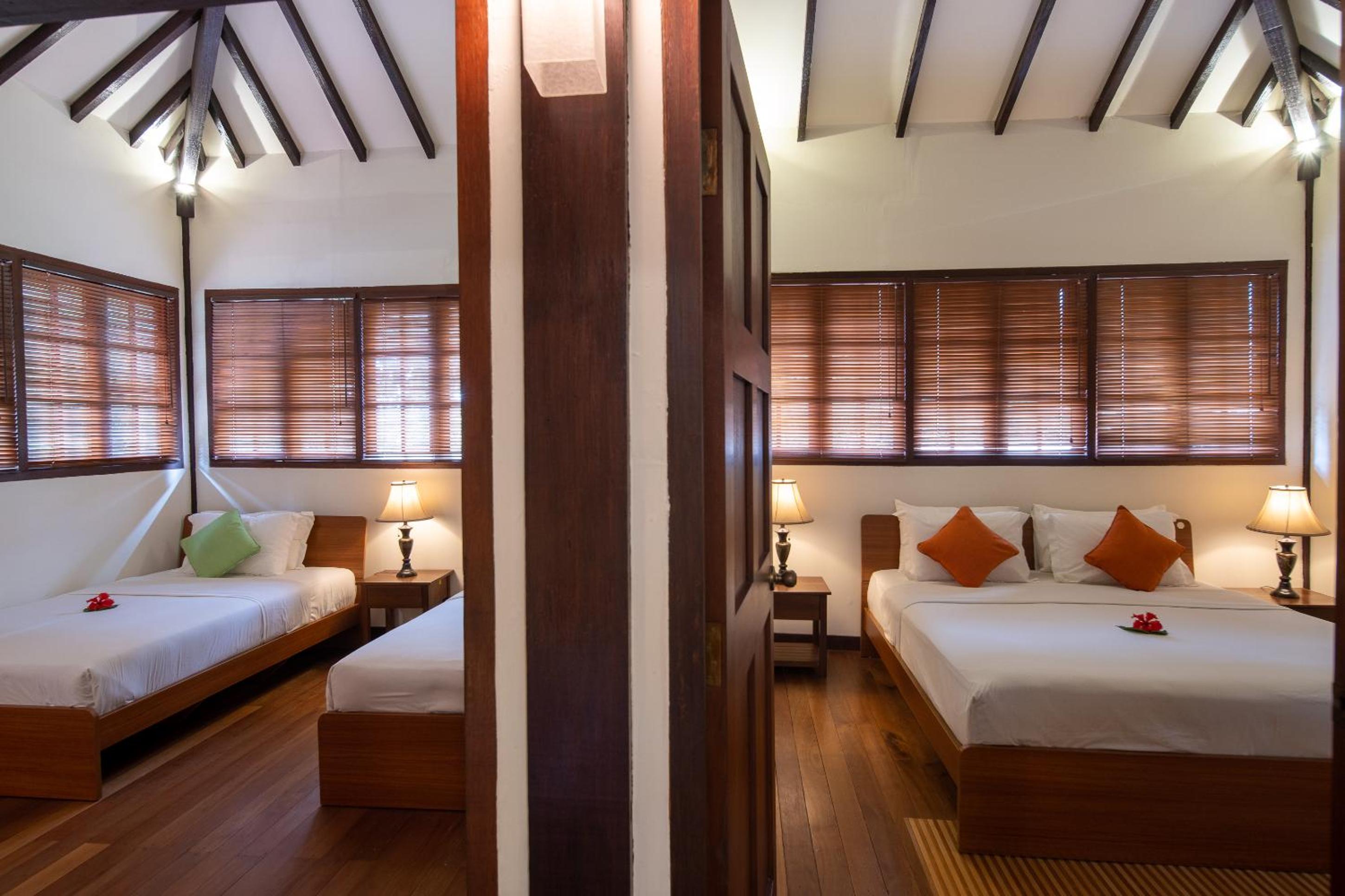 Three-Bedroom Villa - Photo 8