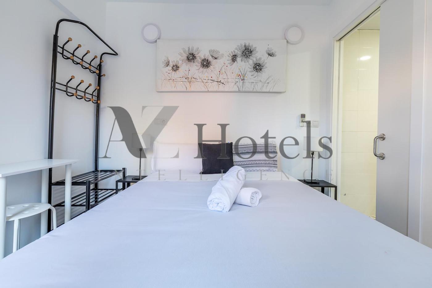 Double Room with Private Bathroom - Photo 2