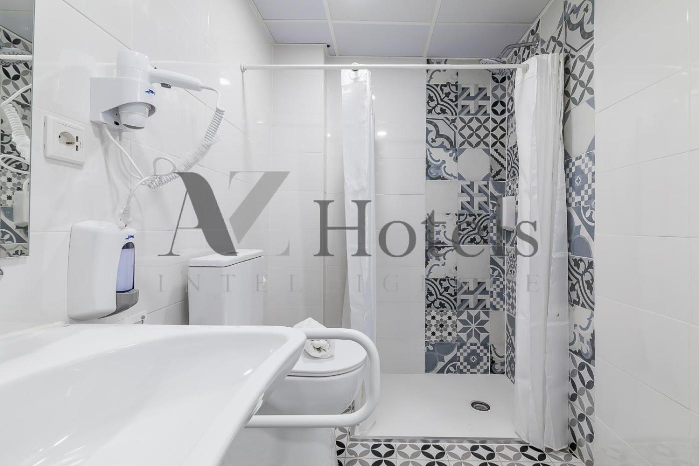Double Room with Private Bathroom - Photo 5