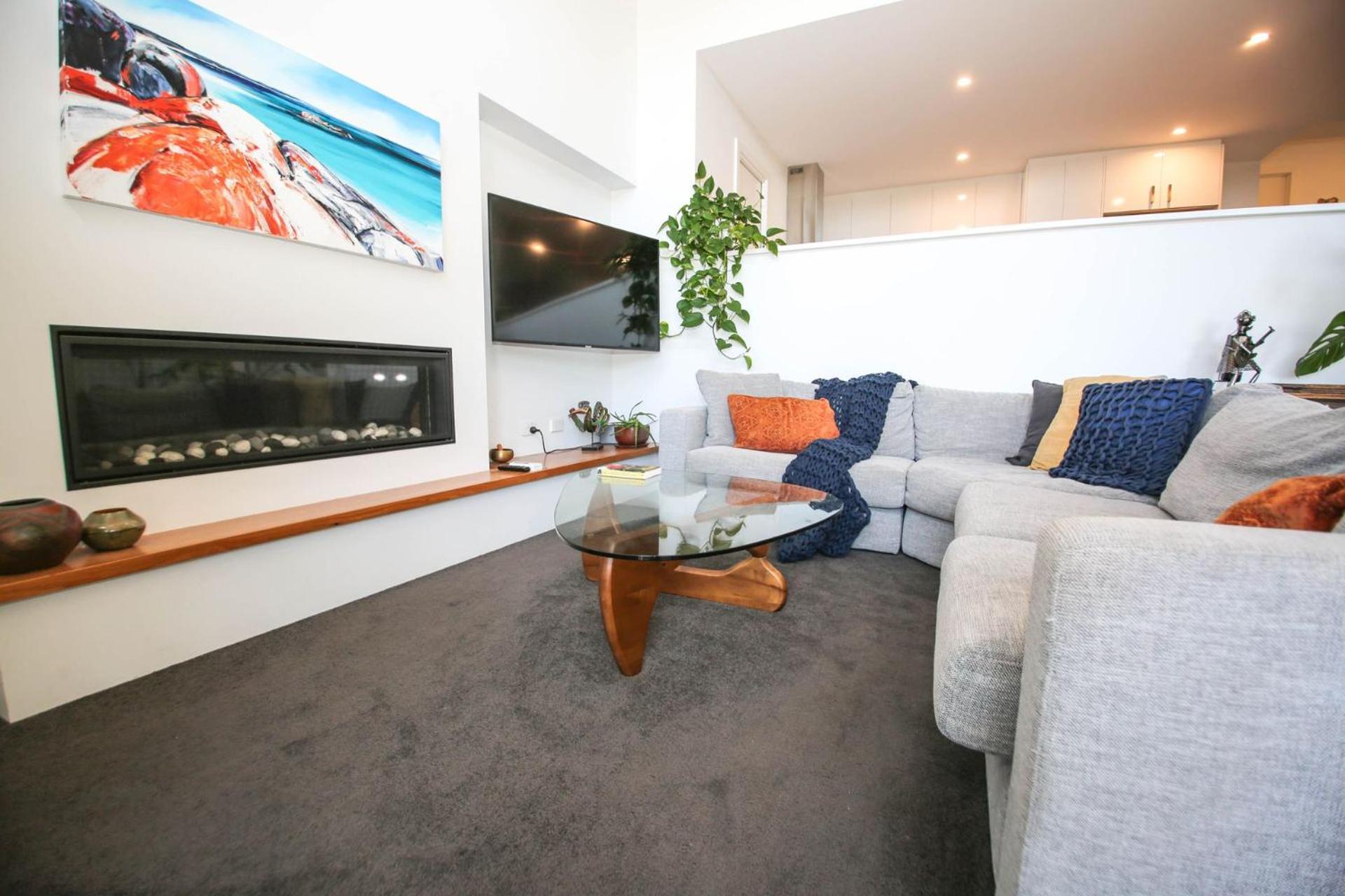 One-Bedroom House photo 1