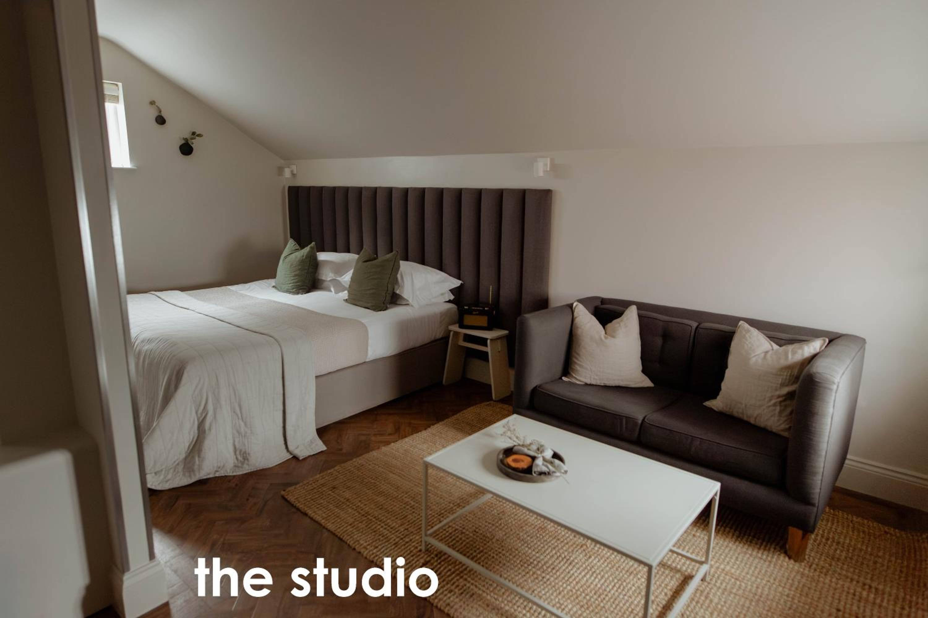 Studio Apartment