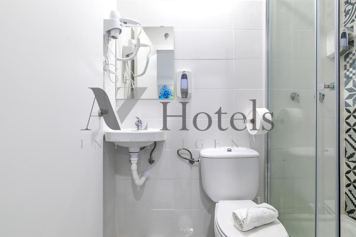 Double Room with Private Bathroom - Semi-basement - Photo 39