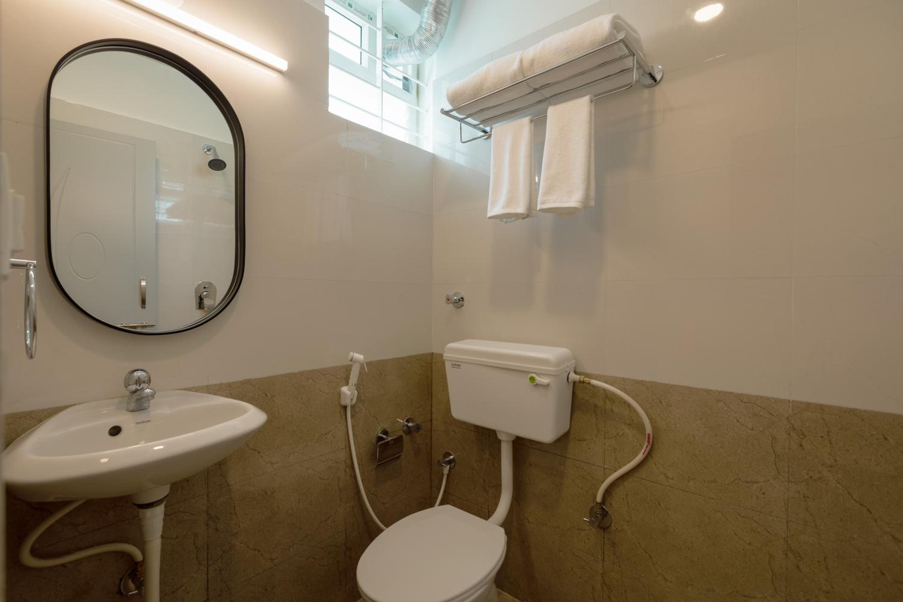 Standard Double Room - Photo 2